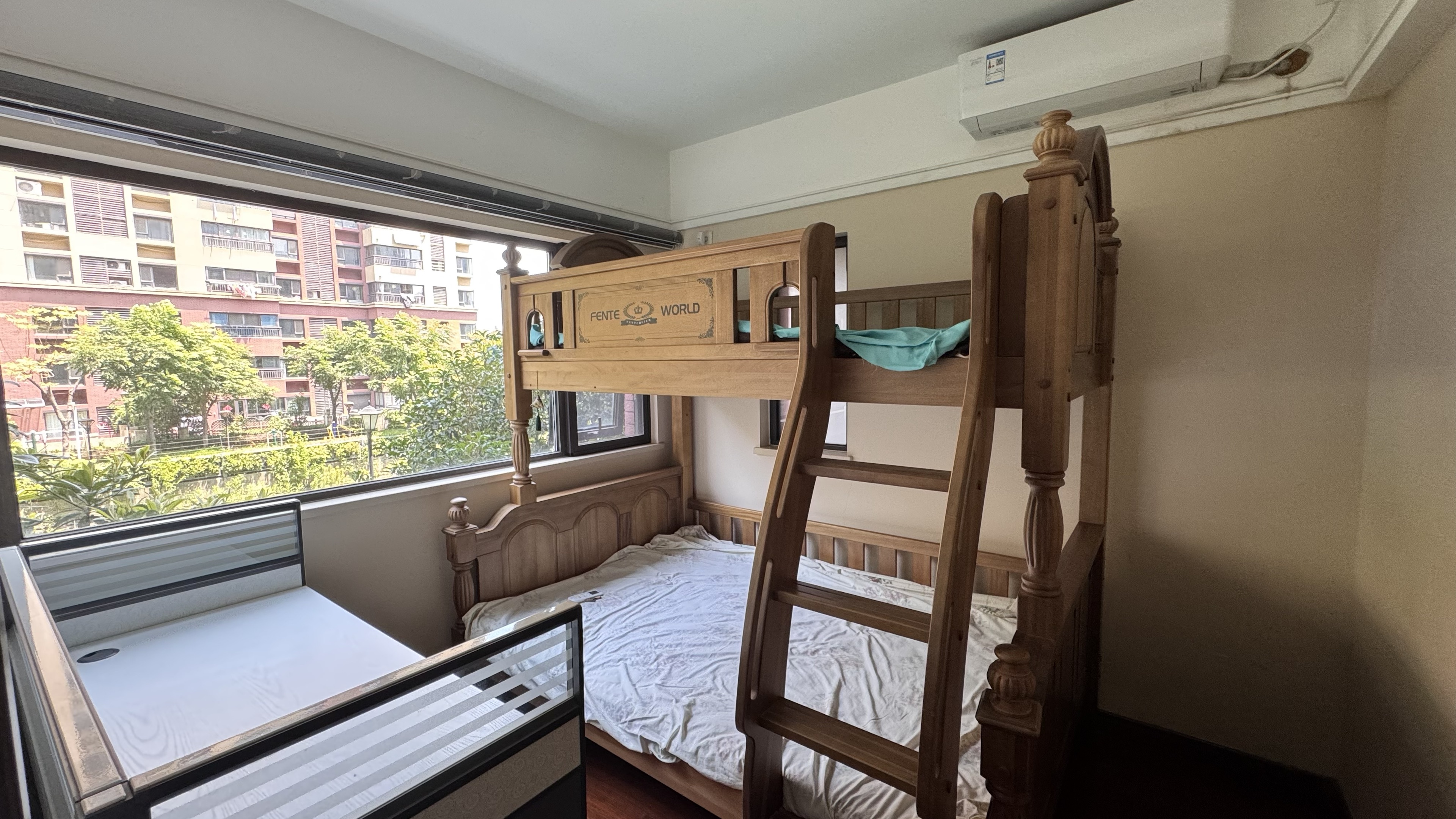 万科公园里一期 3室2厅2卫 121.96m&sup2;