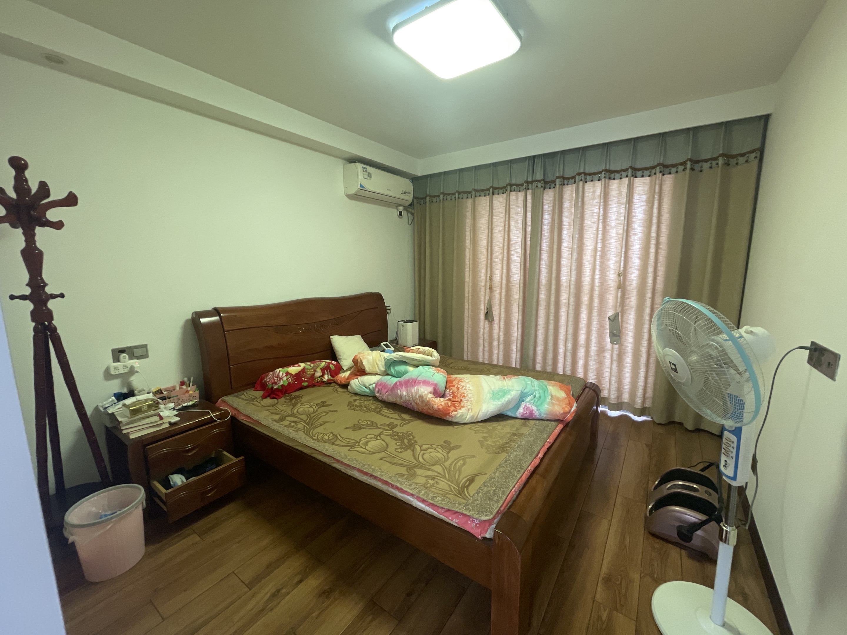 越江新村 3室2厅1卫 126.5m&sup2;