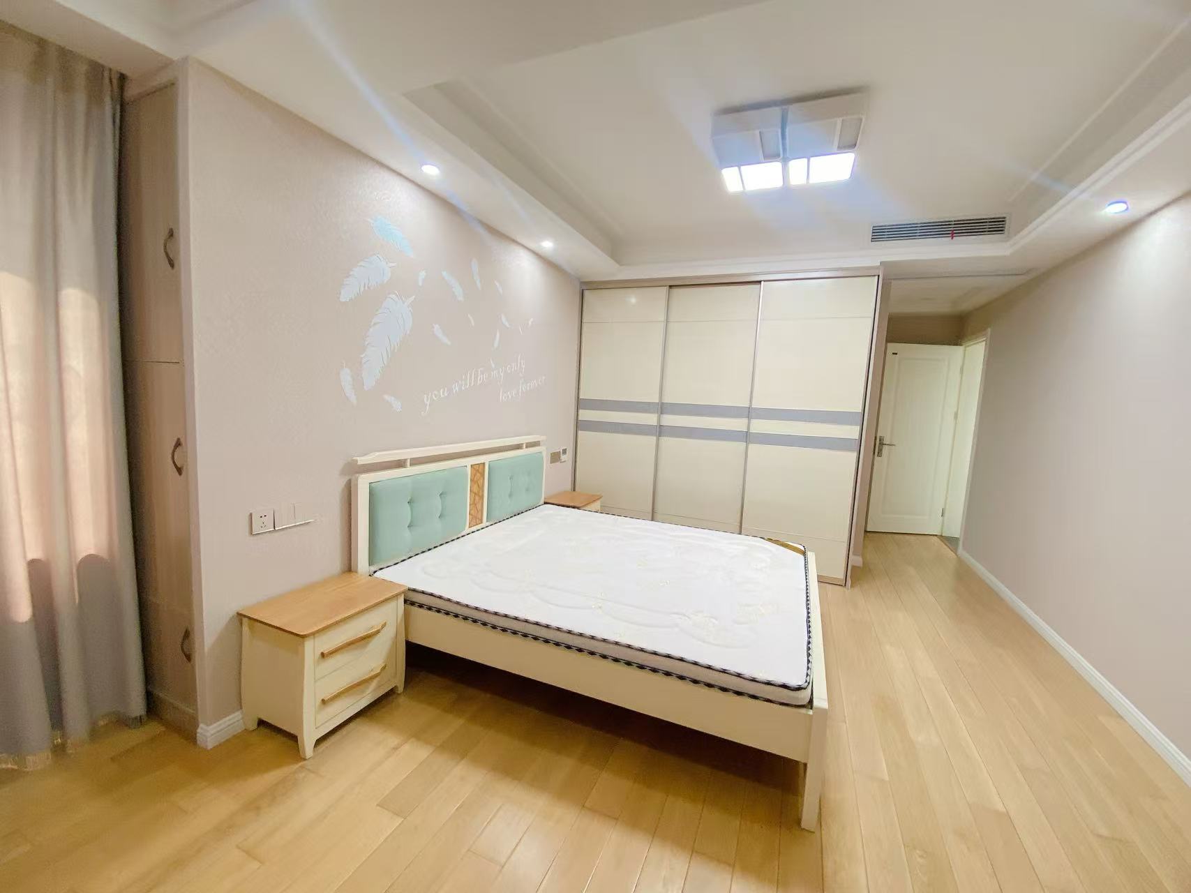 中南世纪花城三期 4室2厅2卫 147m&sup2;