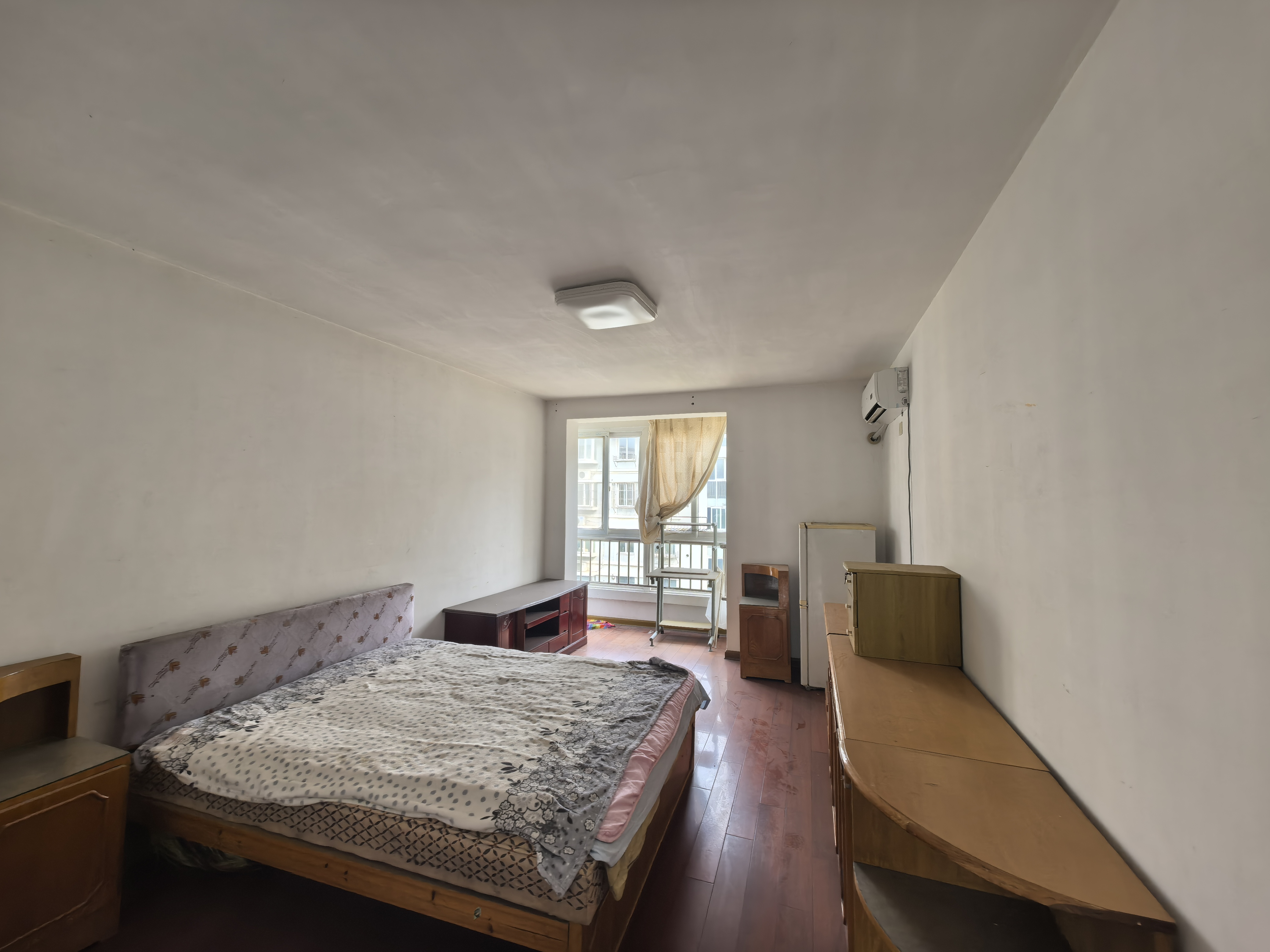 春晖花园 2室1厅1卫 98.23m&sup2;
