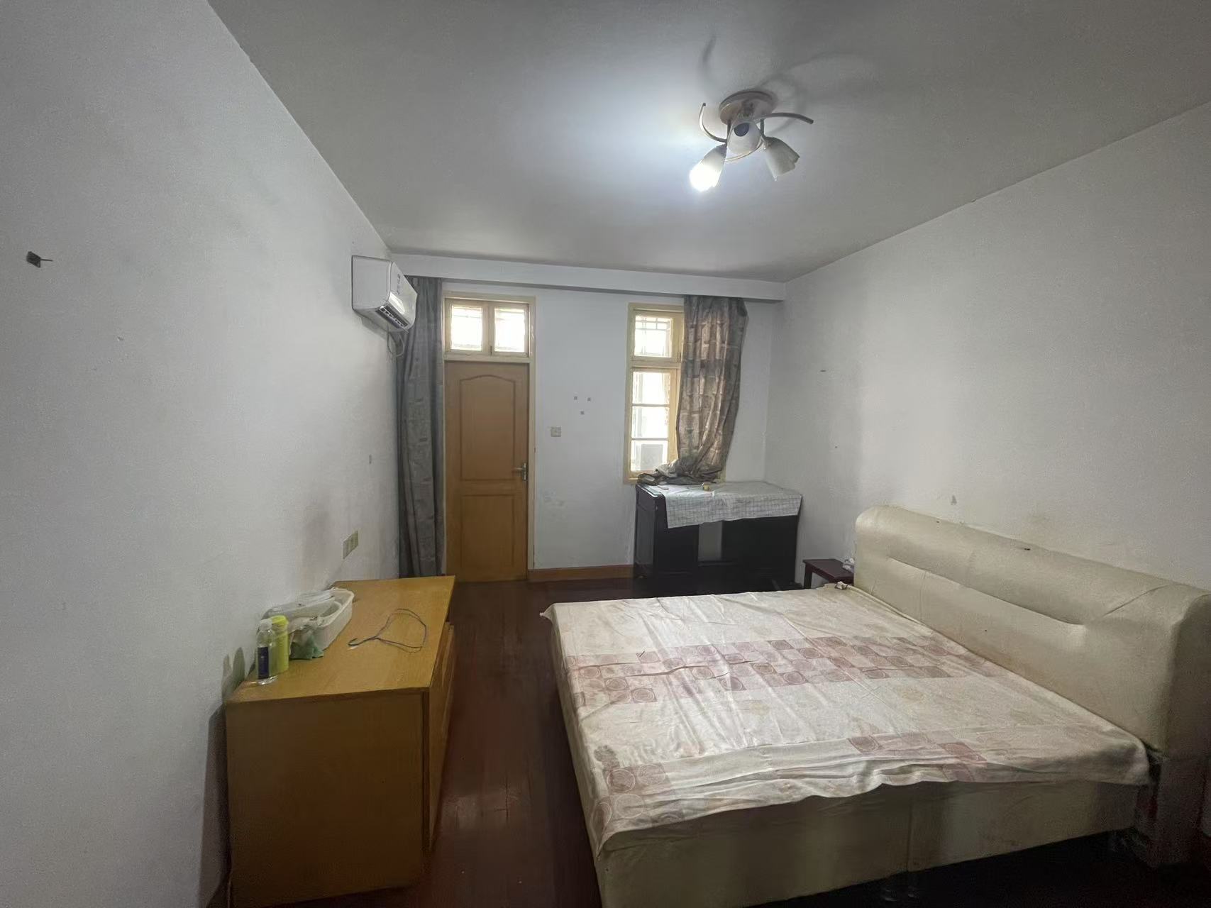 易家桥新村 2室1厅1卫 65m&sup2;