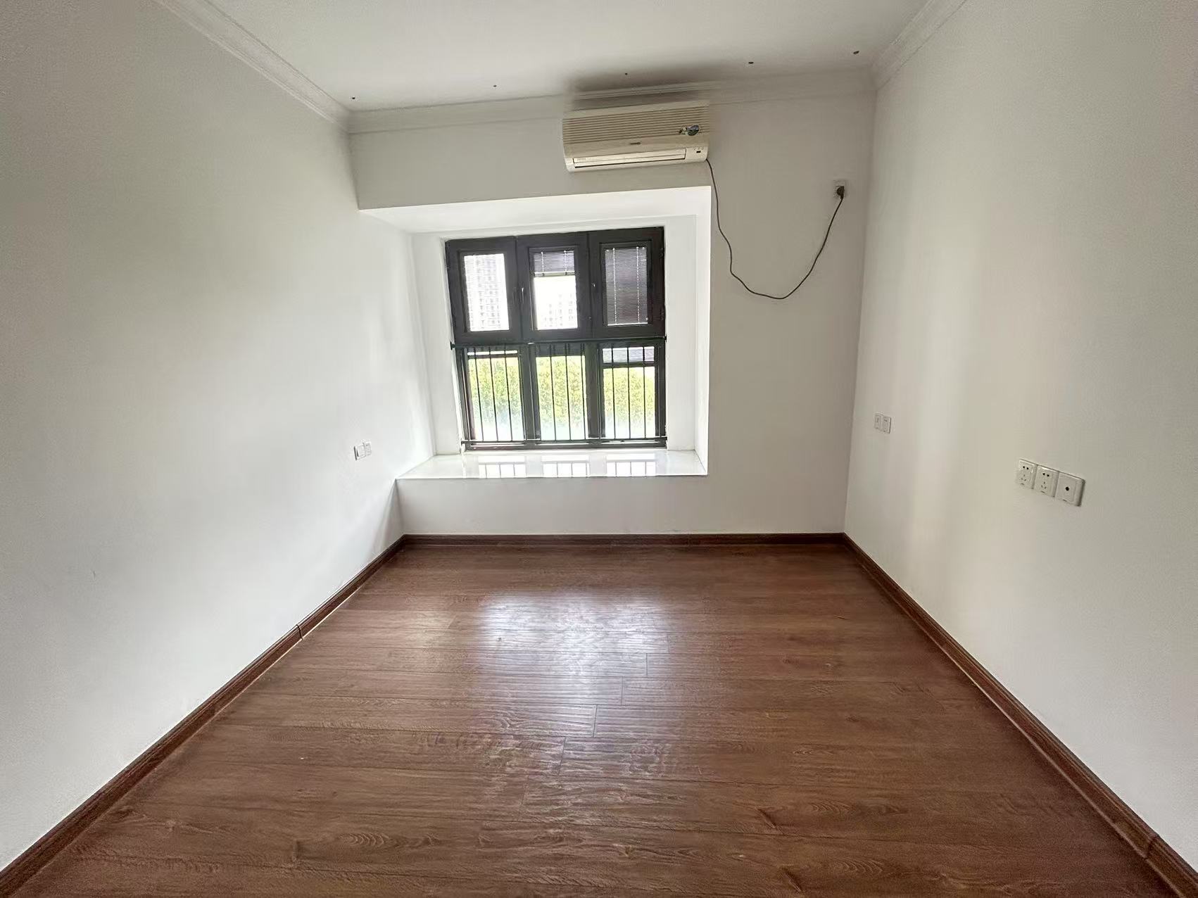 碧桂园时代悦城 4室2厅2卫 141m&sup2;