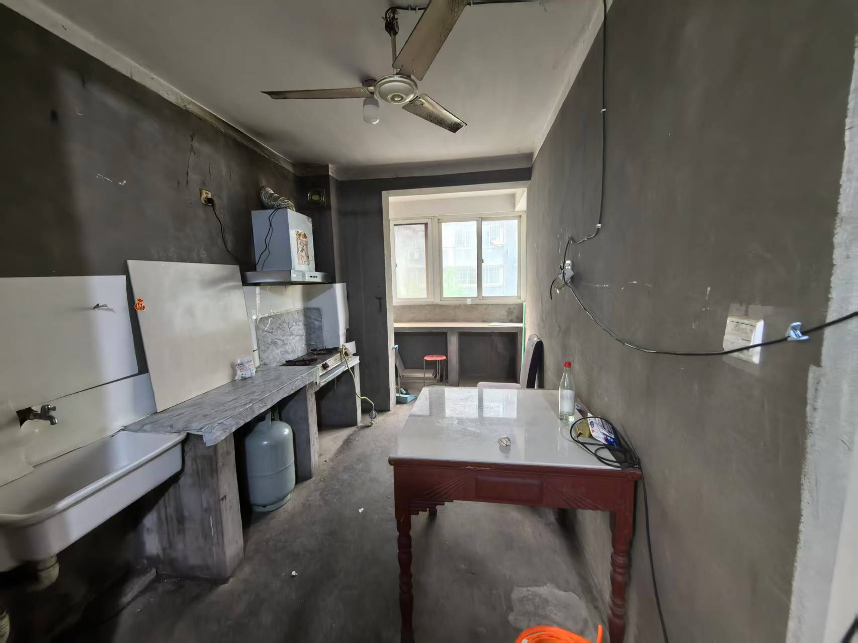 天山花苑 2室1厅1卫 78m&sup2;