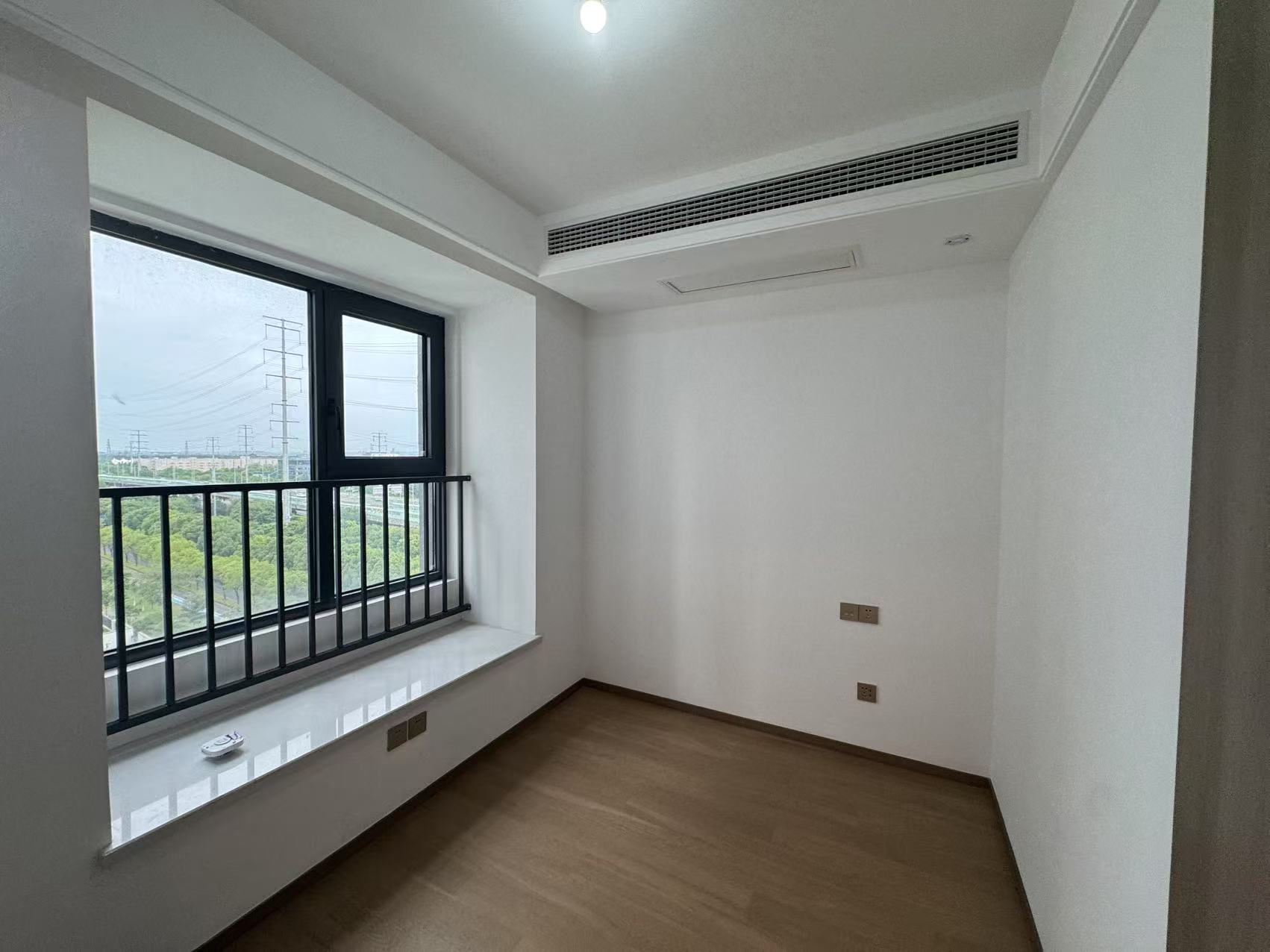 卓越府 3室2厅1卫 99m&sup2;