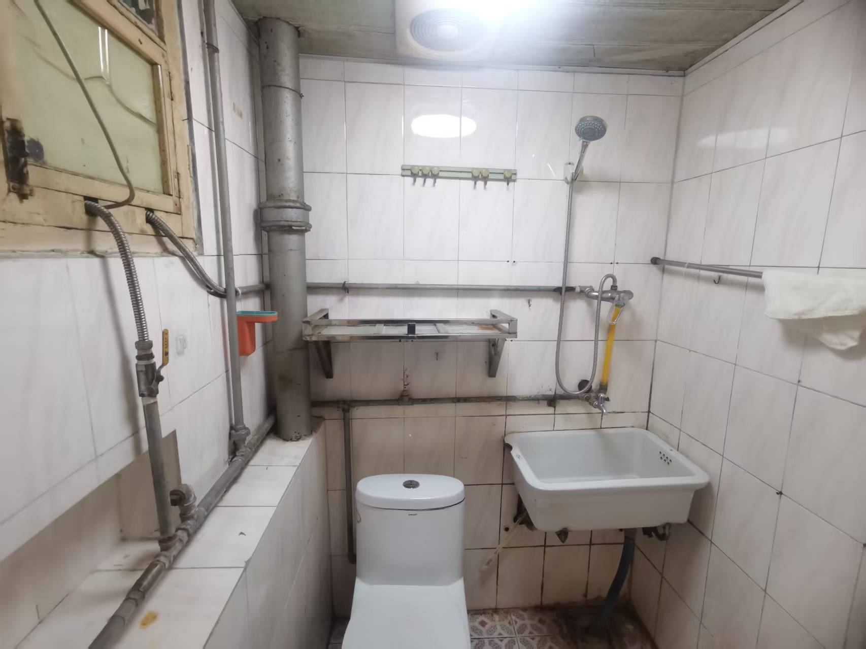 青年路新村 1室1厅1卫 55m&sup2;