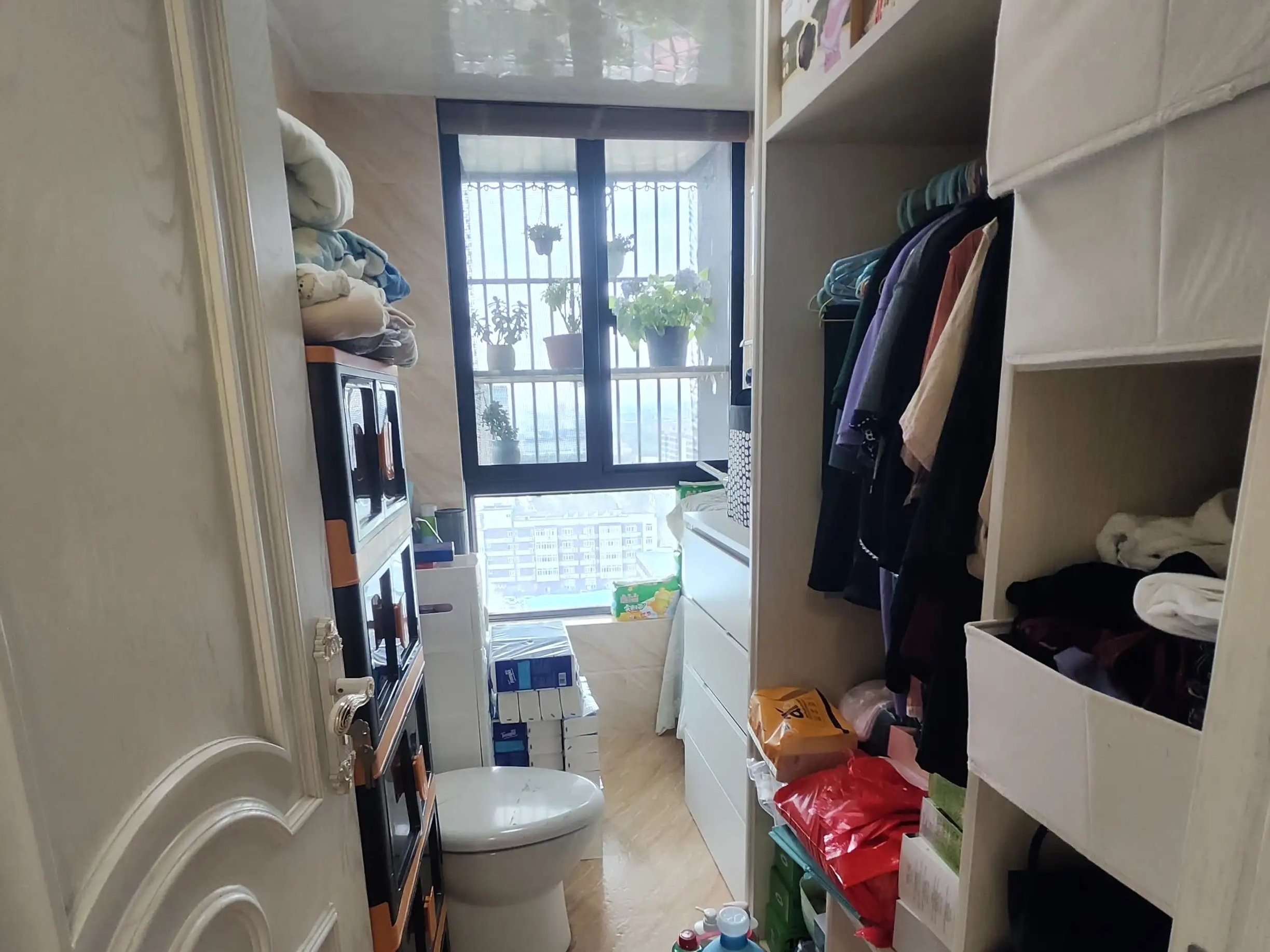 万和华府 3室2厅2卫 143.00m&sup2;