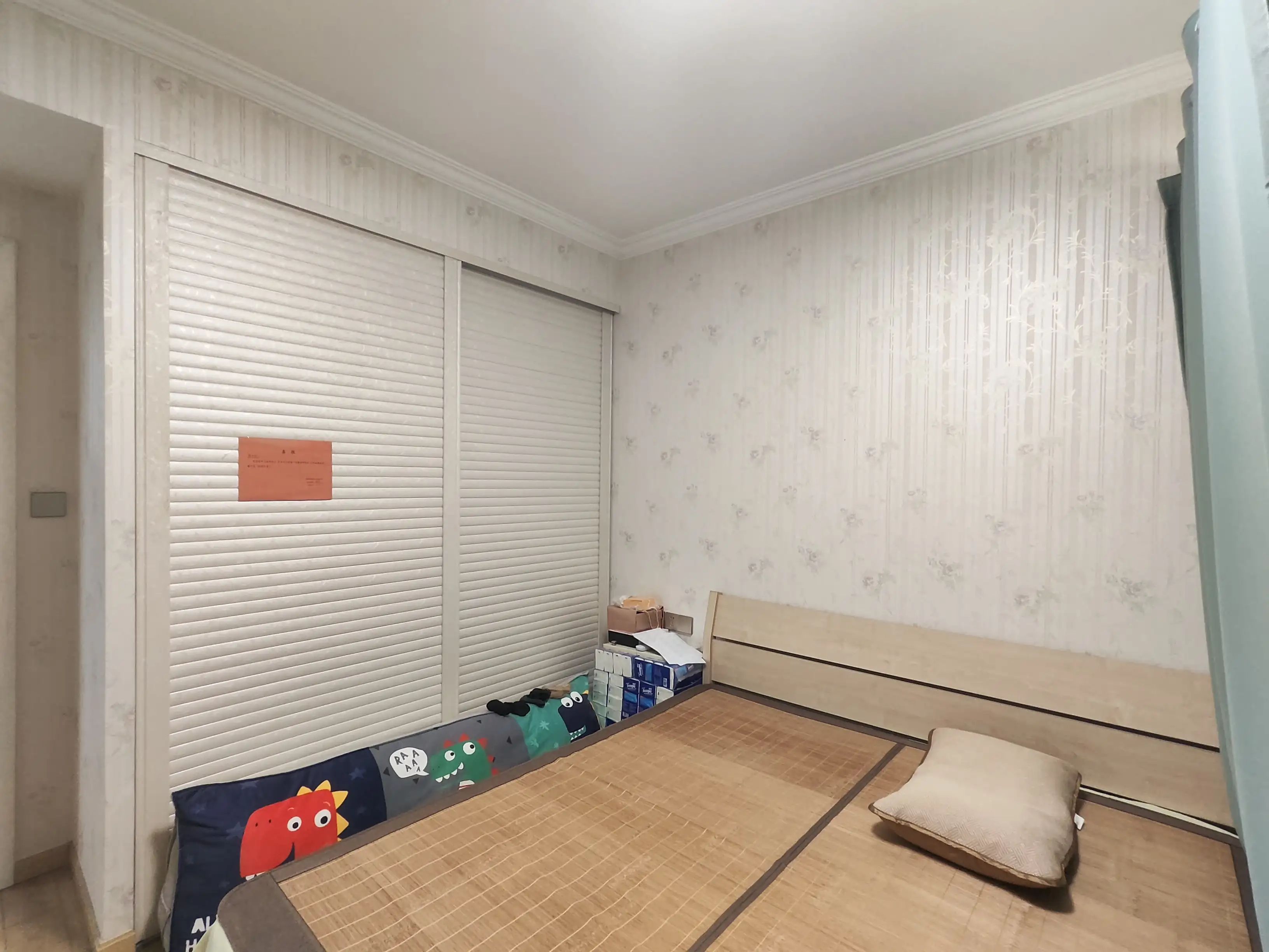 万和华府 3室2厅2卫 143.00m&sup2;