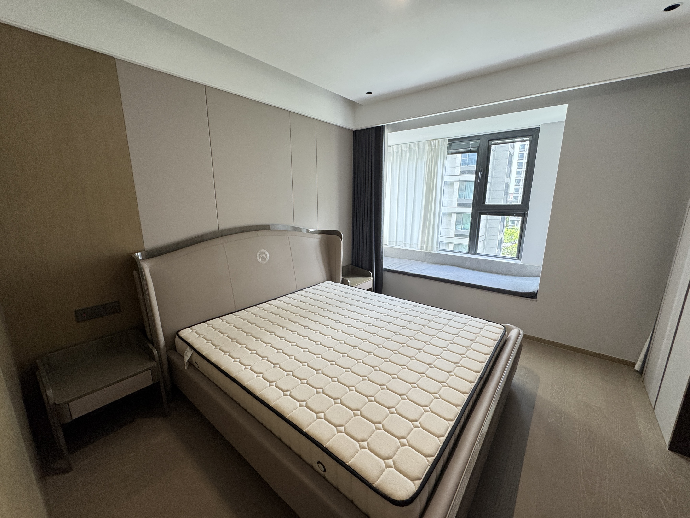 万科方圆 4室2厅2卫 180m&sup2;