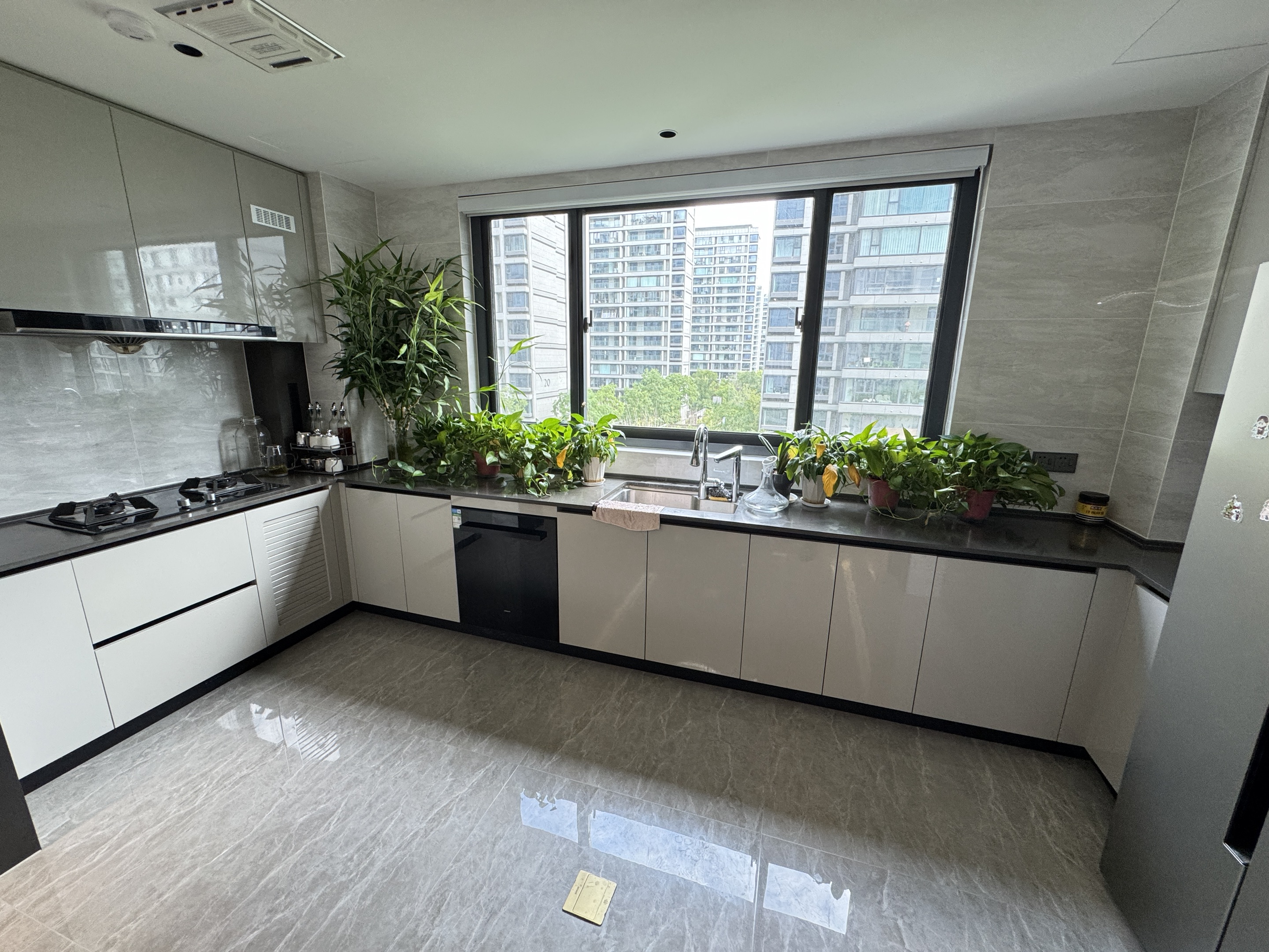 万科方圆 4室2厅2卫 180m&sup2;