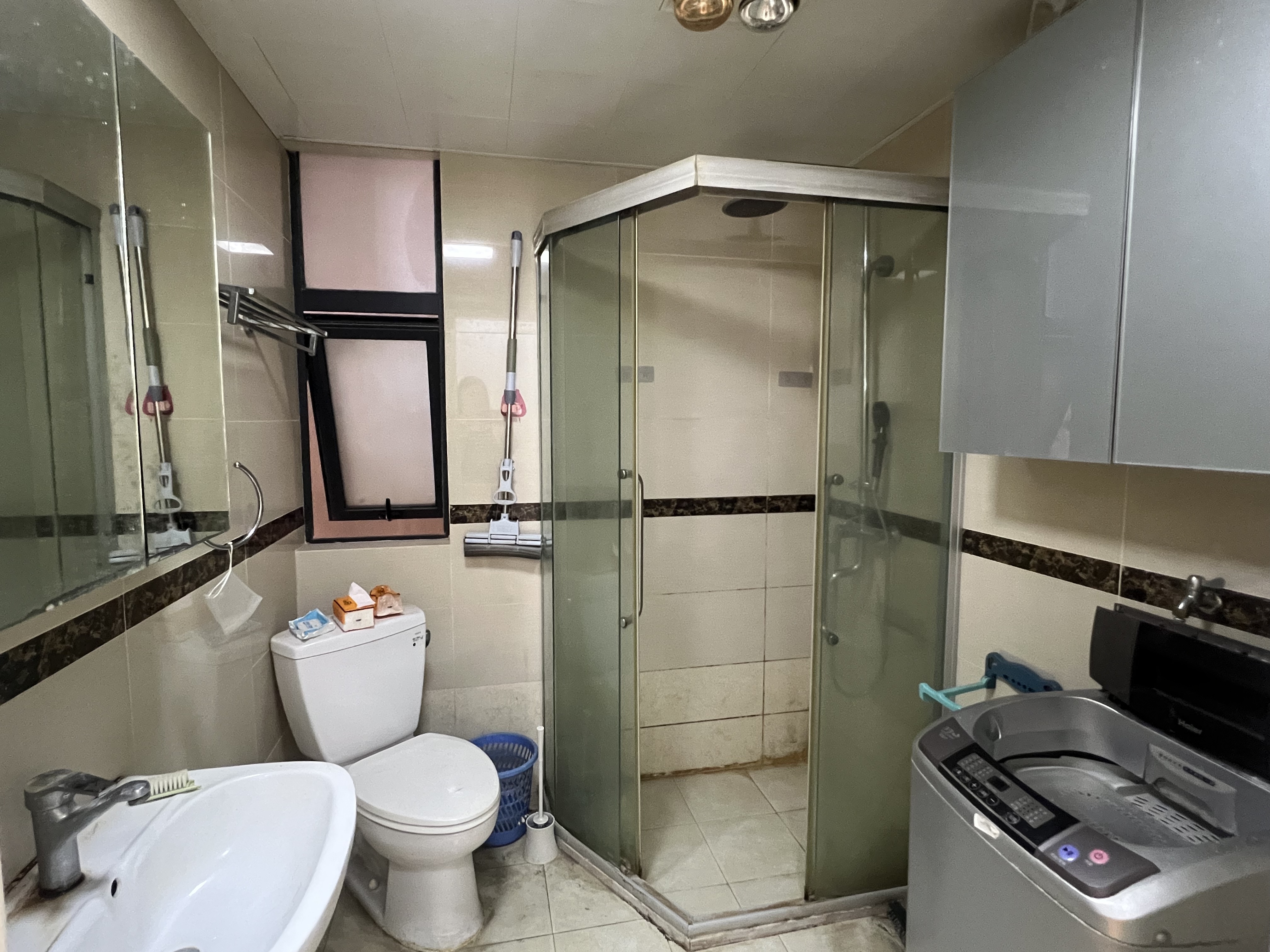 中港翡翠城 3室2厅1卫 89m&sup2;