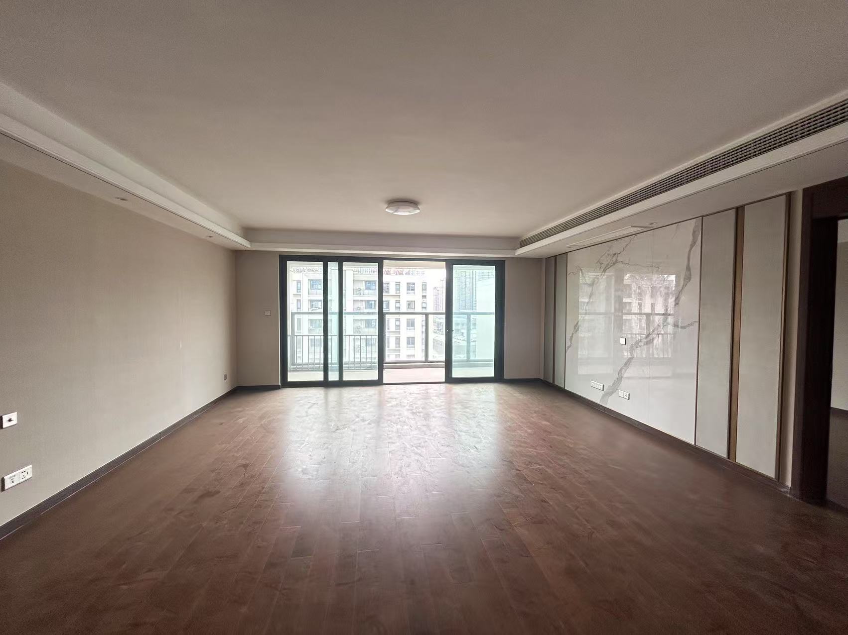 中海翠湖溪岸 4室2厅3卫 178m&sup2;