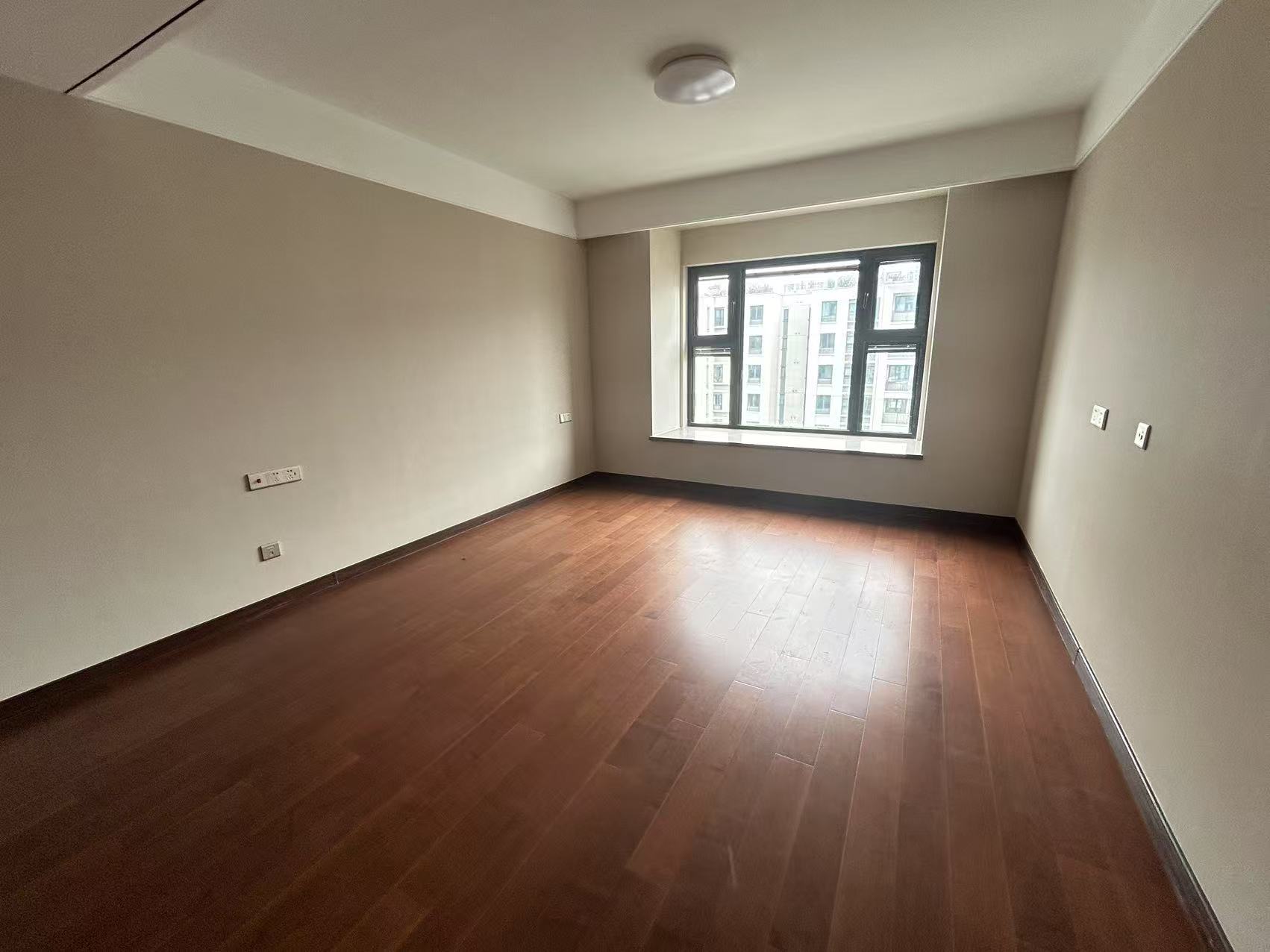 中海翠湖溪岸 4室2厅3卫 178m&sup2;