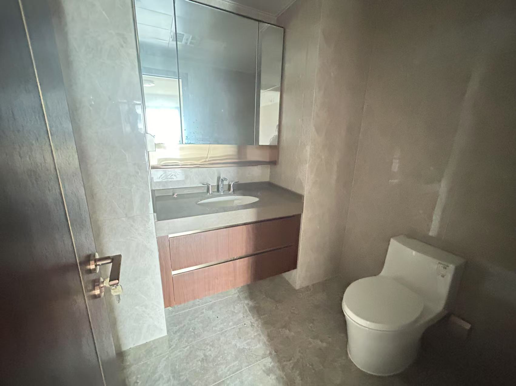 中海翠湖溪岸 4室2厅3卫 178m&sup2;
