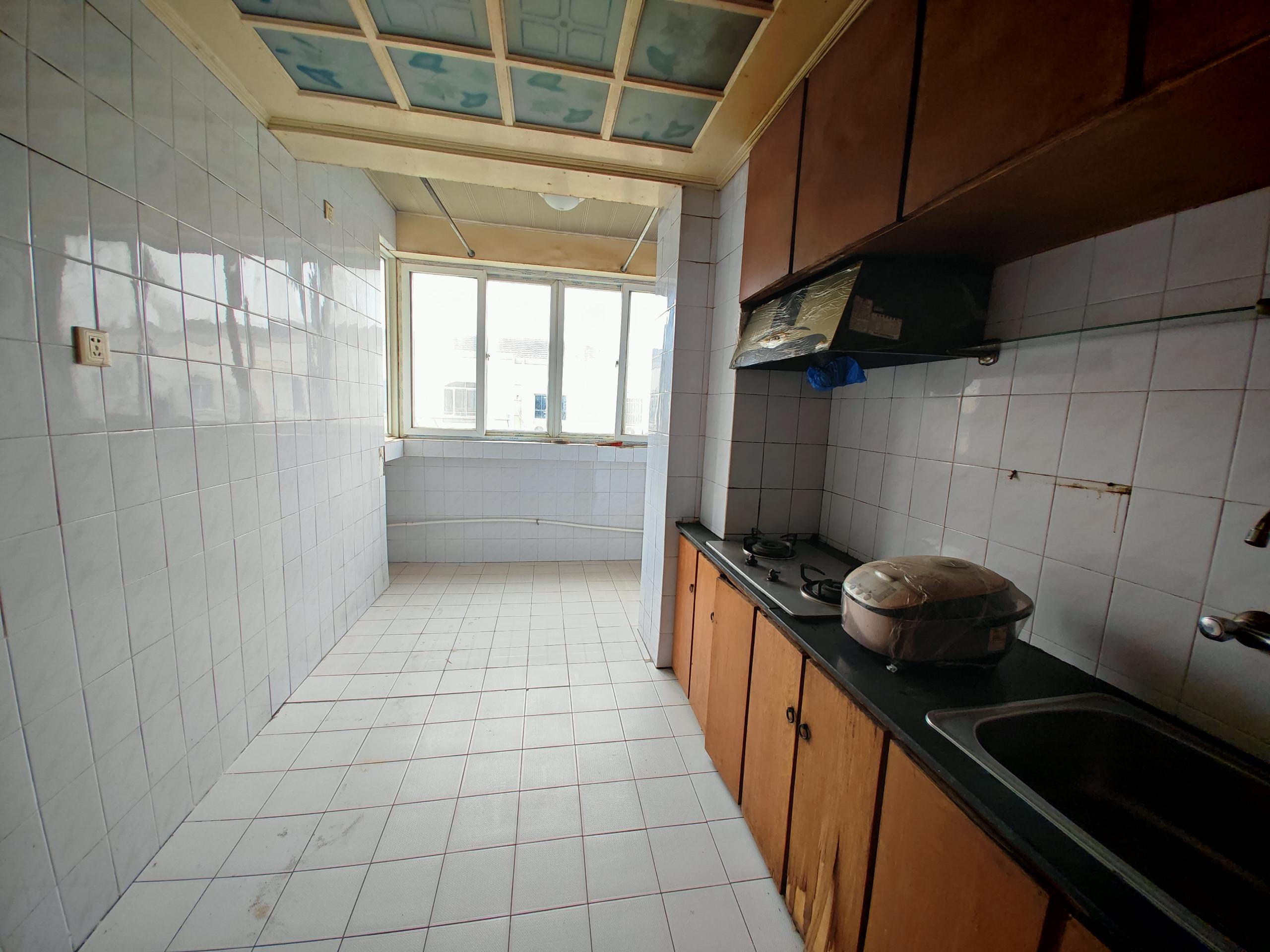 银花苑 3室1厅1卫 103m&sup2;