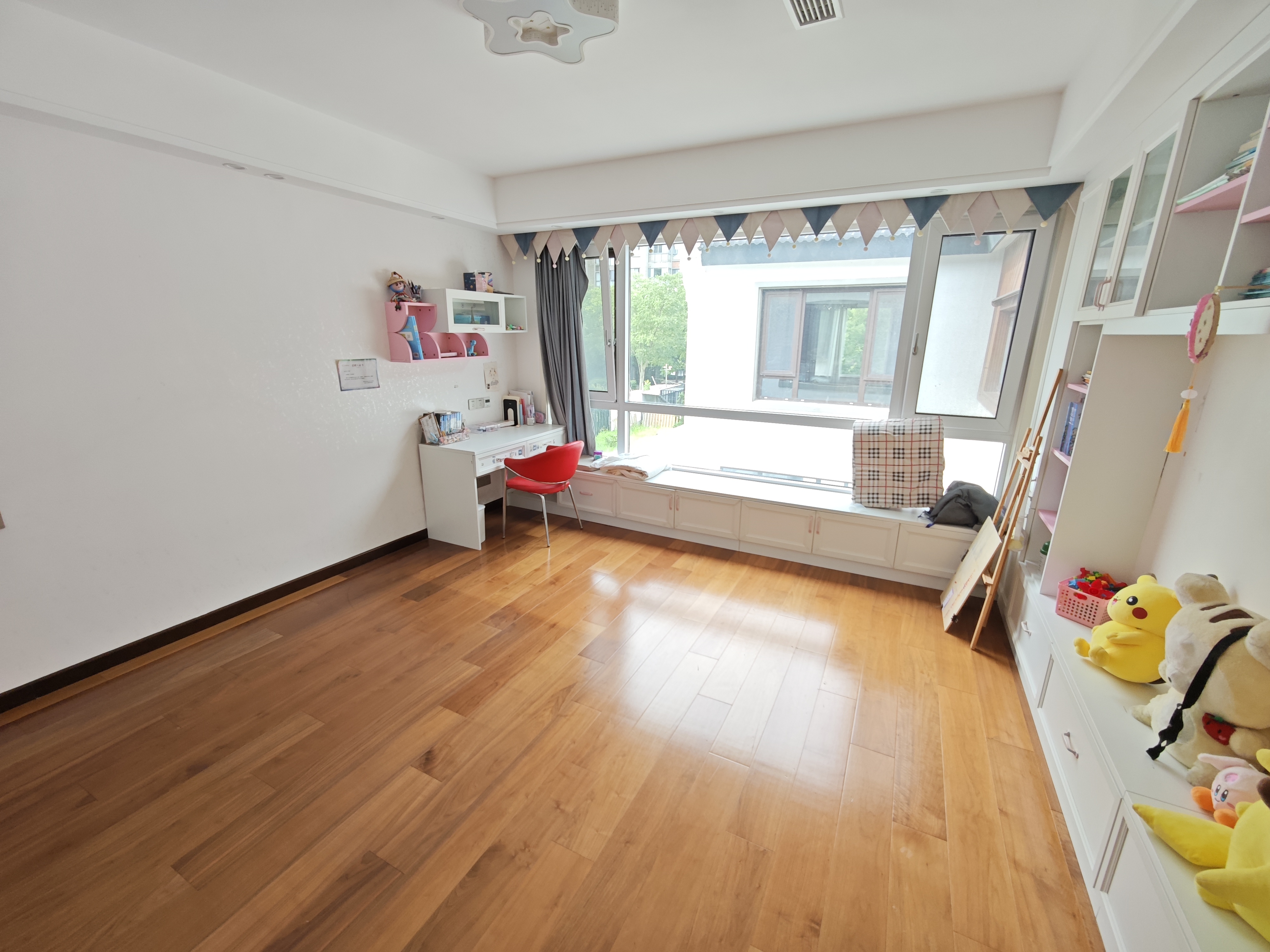 九间堂山居 4室2厅3卫 212.76m&sup2;