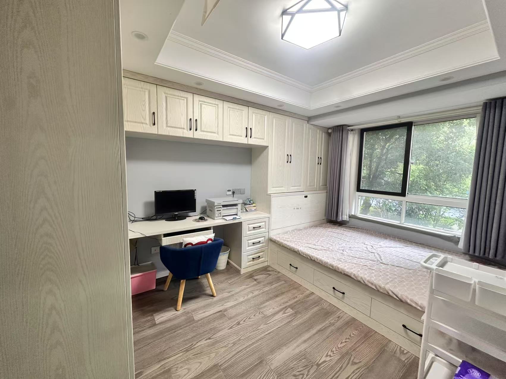 和融&bull;优山美地名邸 3室2厅1卫 130.97m&sup2;