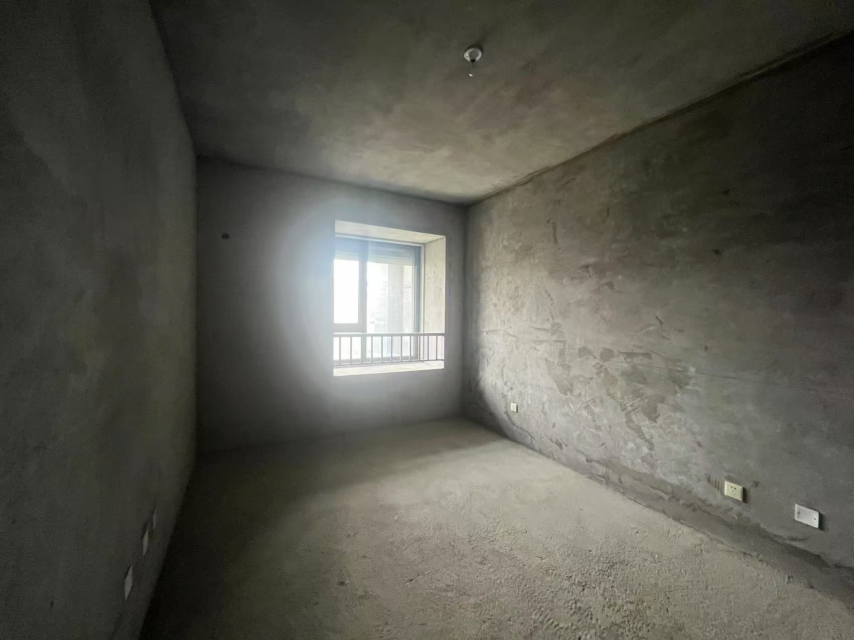 新瑞文化翡翠园 4室2厅2卫 174m&sup2;