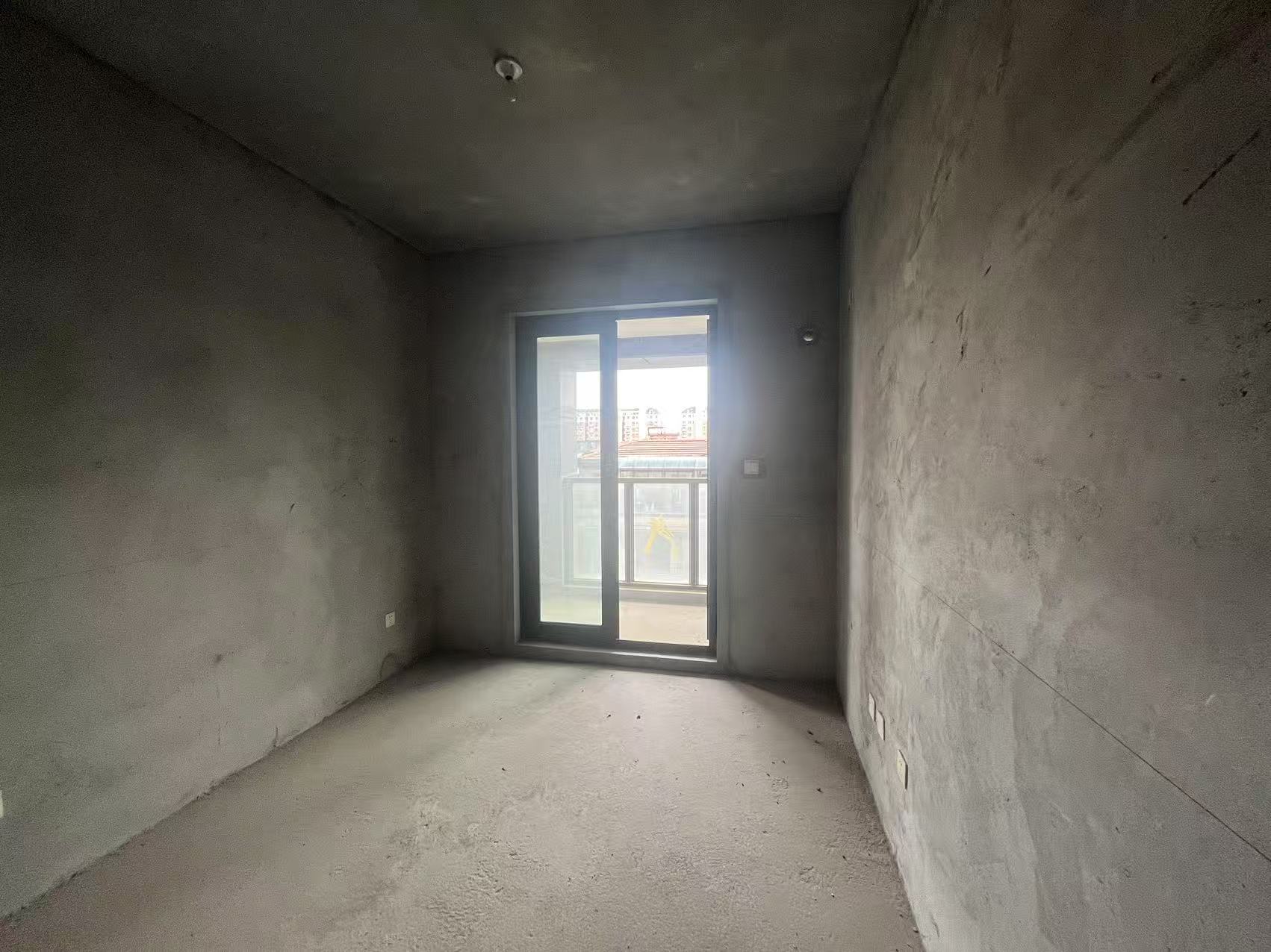 新瑞文化翡翠园 4室2厅2卫 174m&sup2;