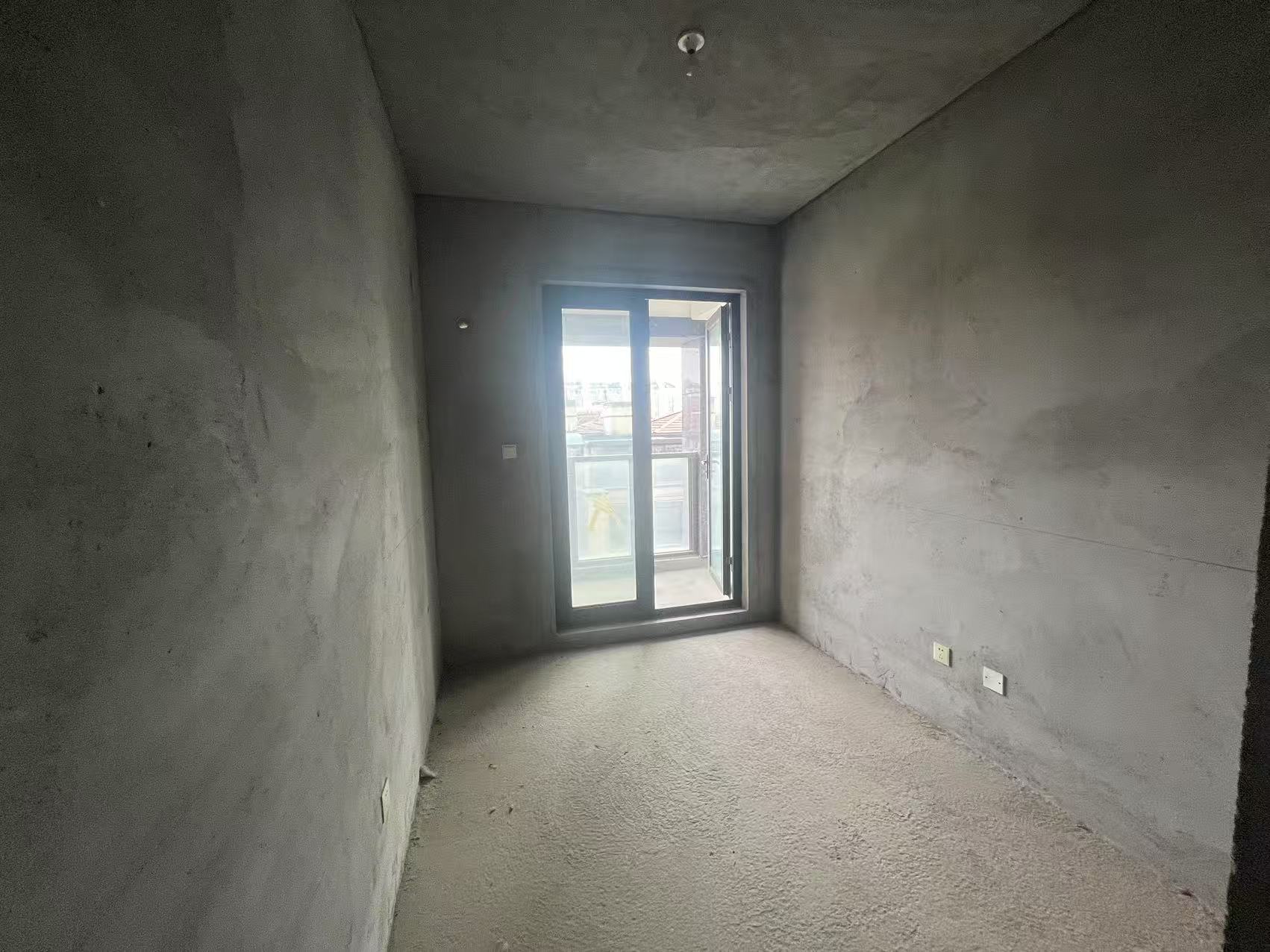 新瑞文化翡翠园 4室2厅2卫 174m&sup2;