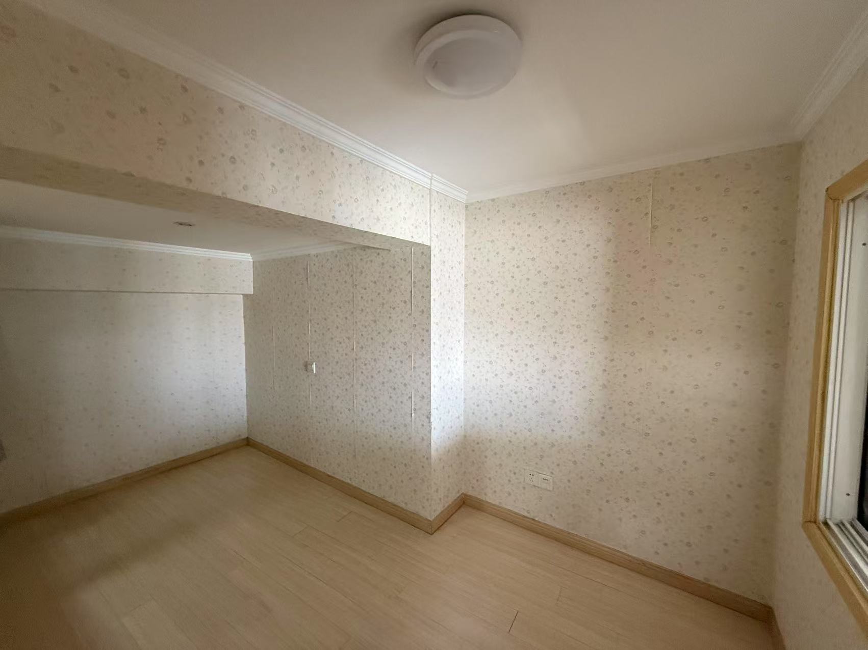 金海岸国际广场 2室2厅2卫 100.00m&sup2;