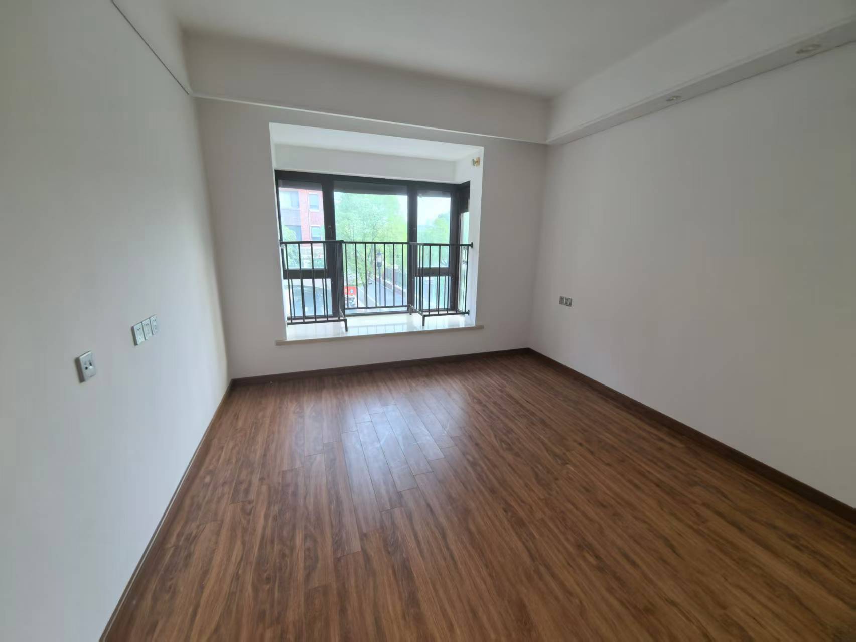 佳期漫 5室2厅2卫 145m&sup2;