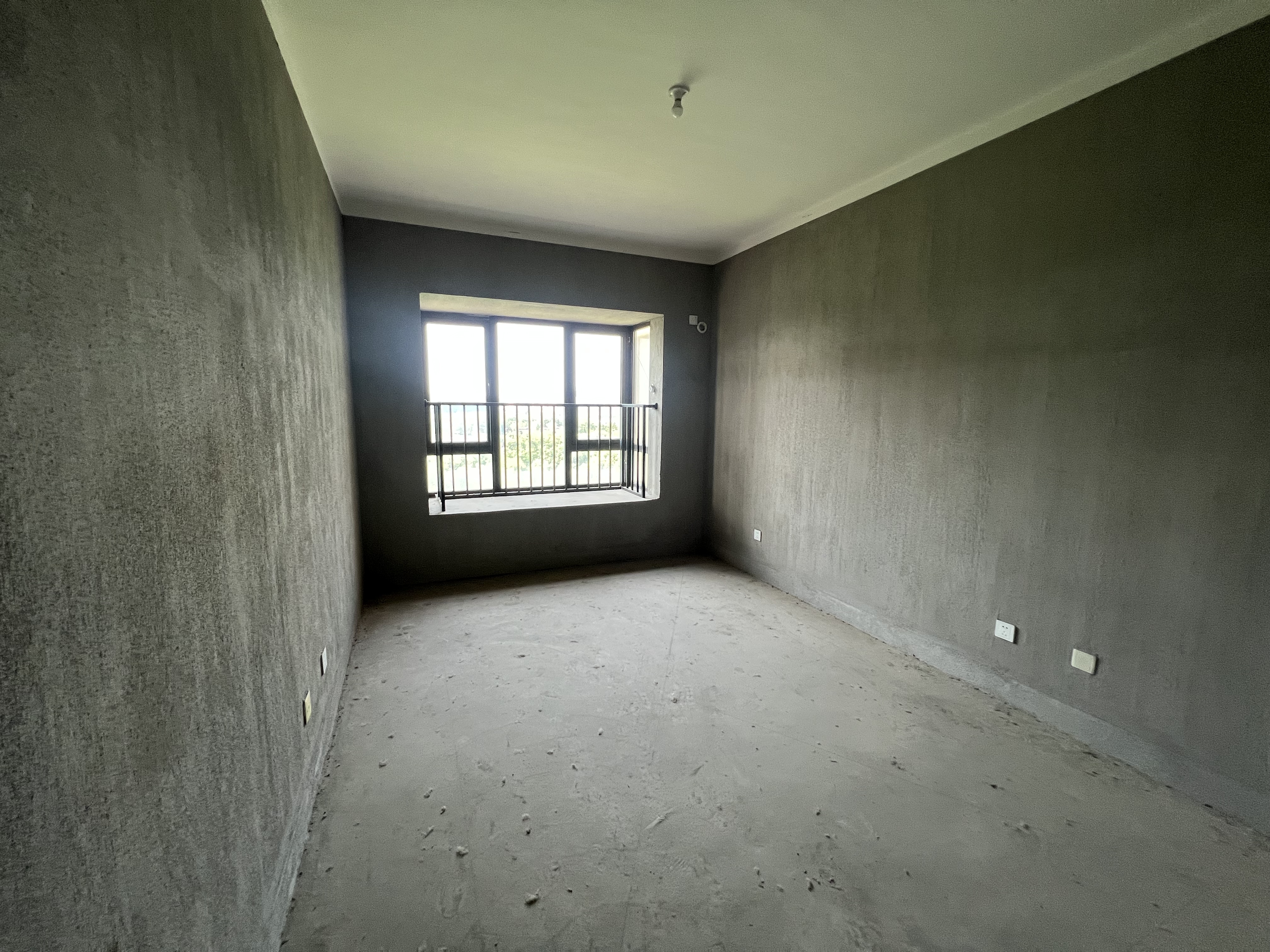 华强城 4室2厅2卫 158.00m²