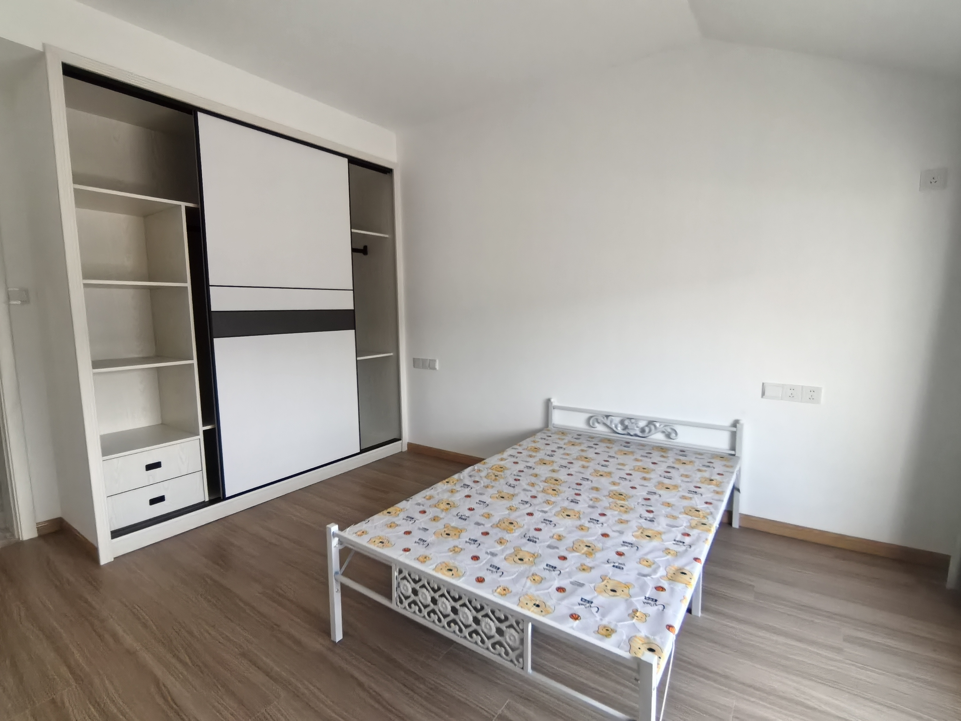 永和花苑 3室2厅1卫 154.01m&sup2;
