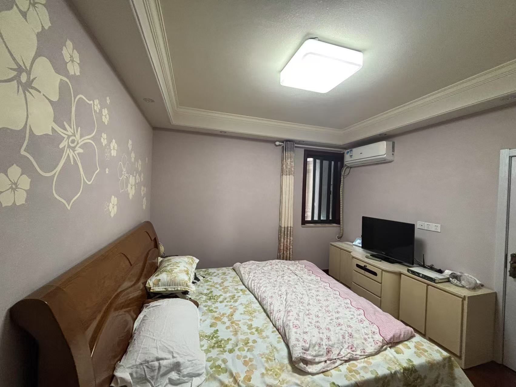汇富花苑 3室2厅1卫 157.00m&sup2;