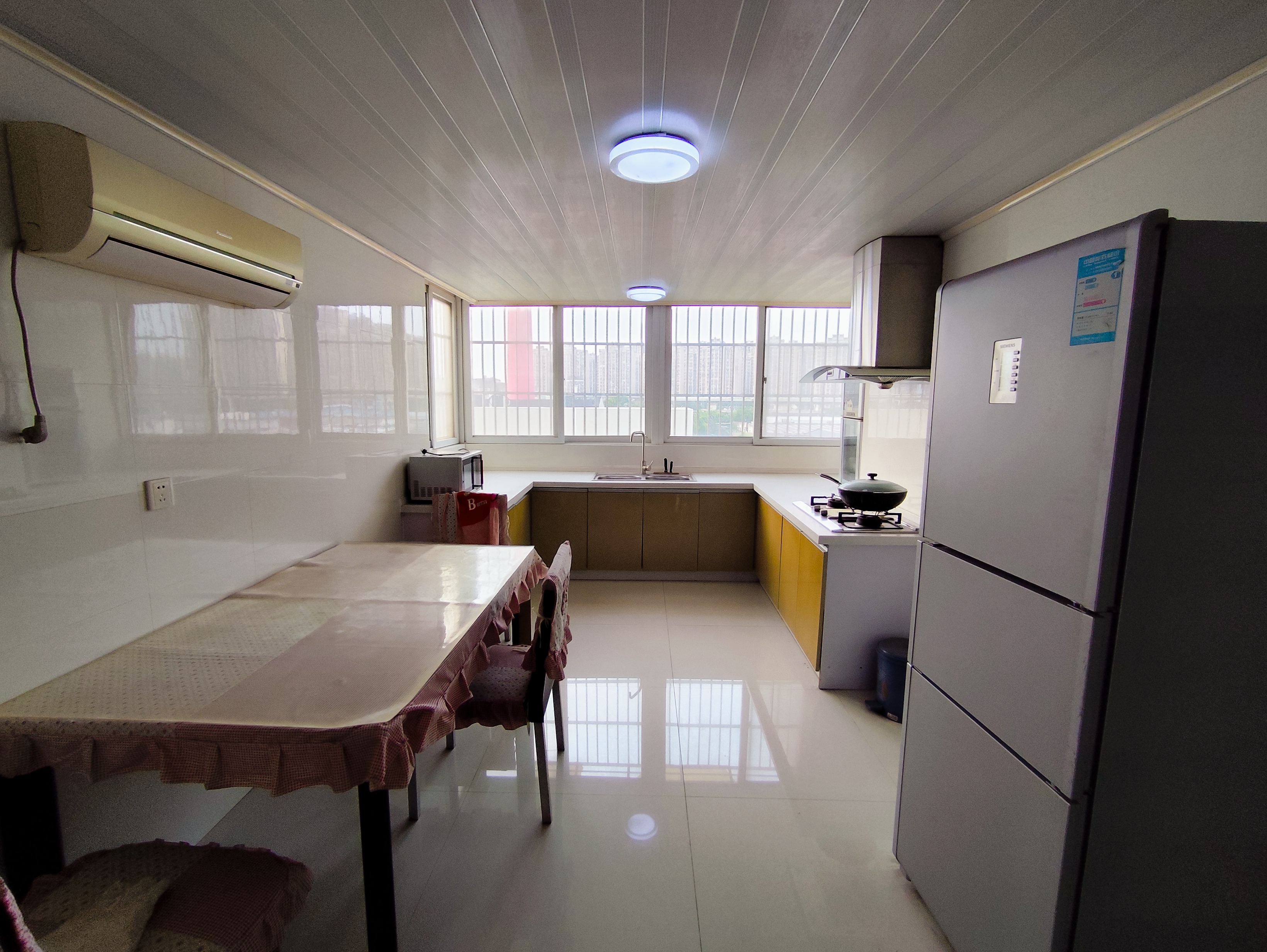 五一新村东区 4室2厅2卫 169.23m&sup2;