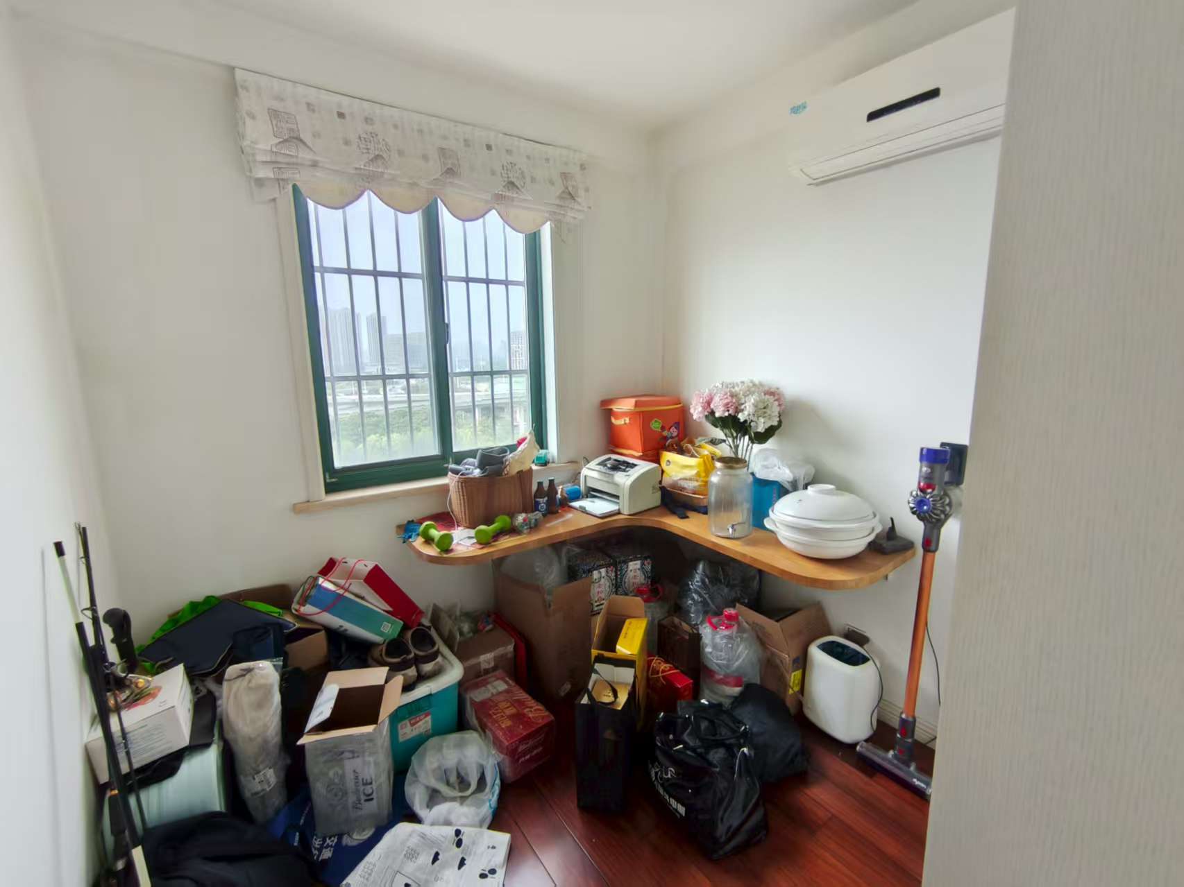凤凰莱茵苑 4室2厅2卫 147m&sup2;