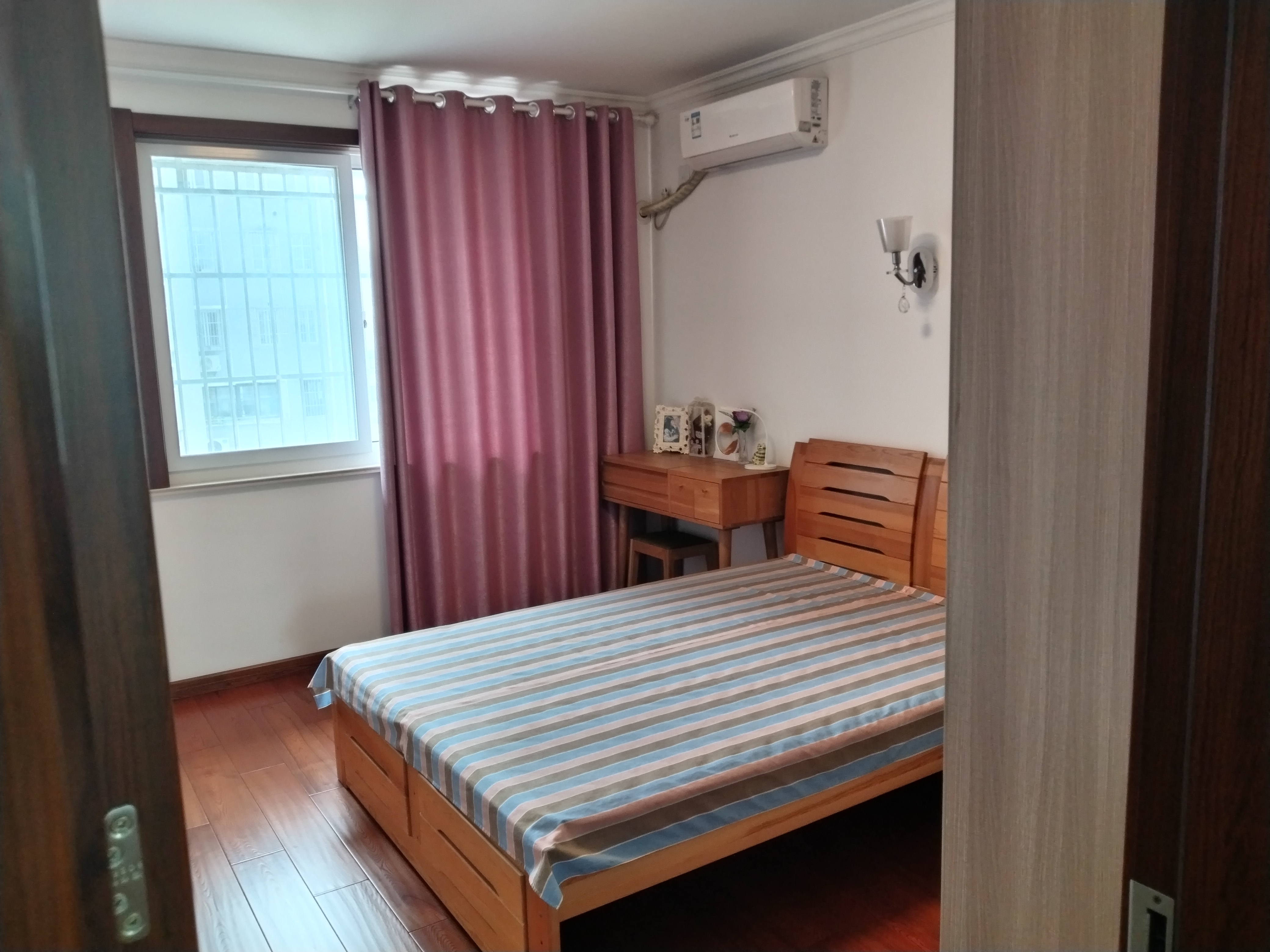 宝隆花园 3室1厅1卫 103m&sup2;