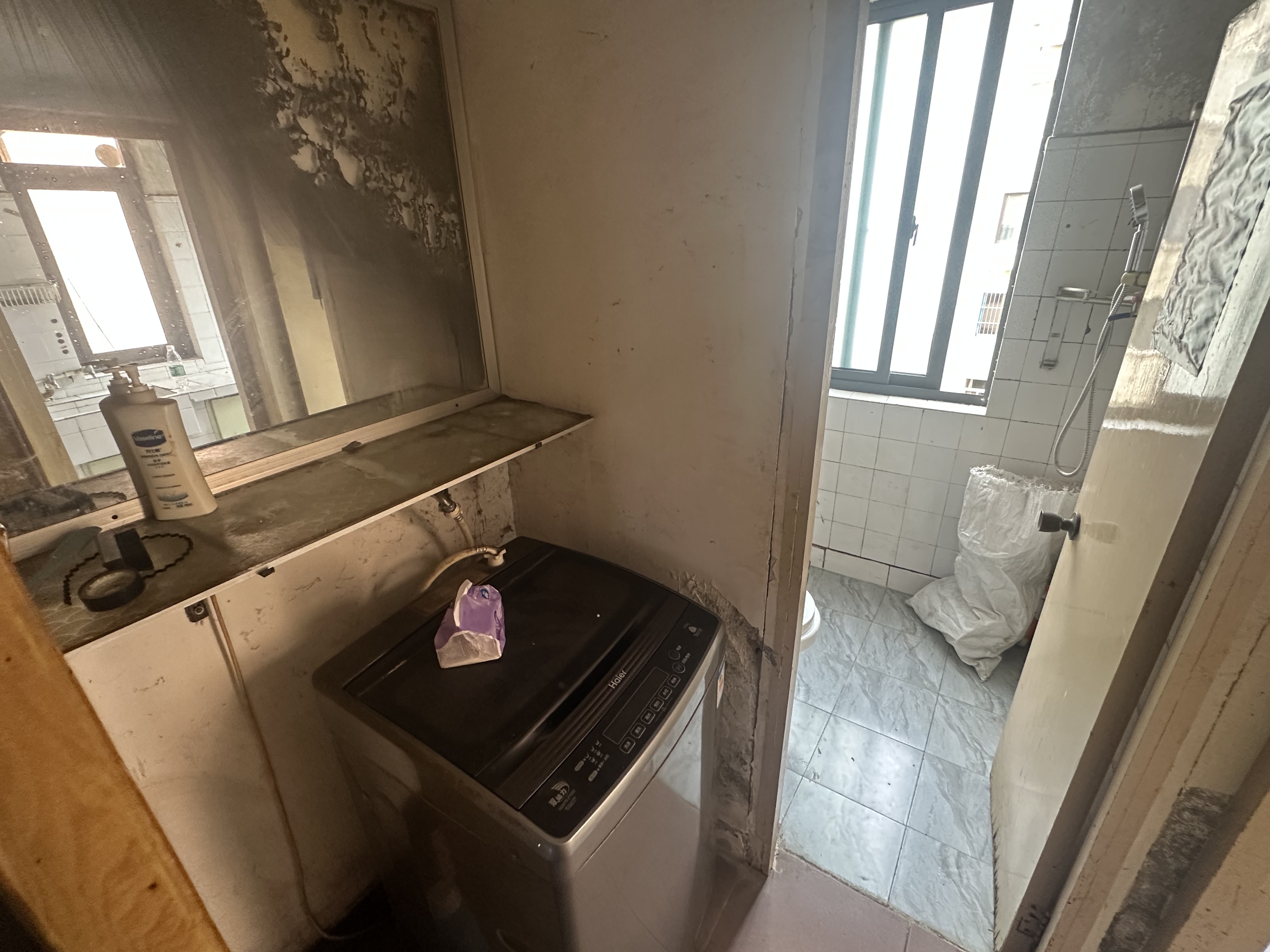 虹桥东村 2室1厅1卫 67m&sup2;