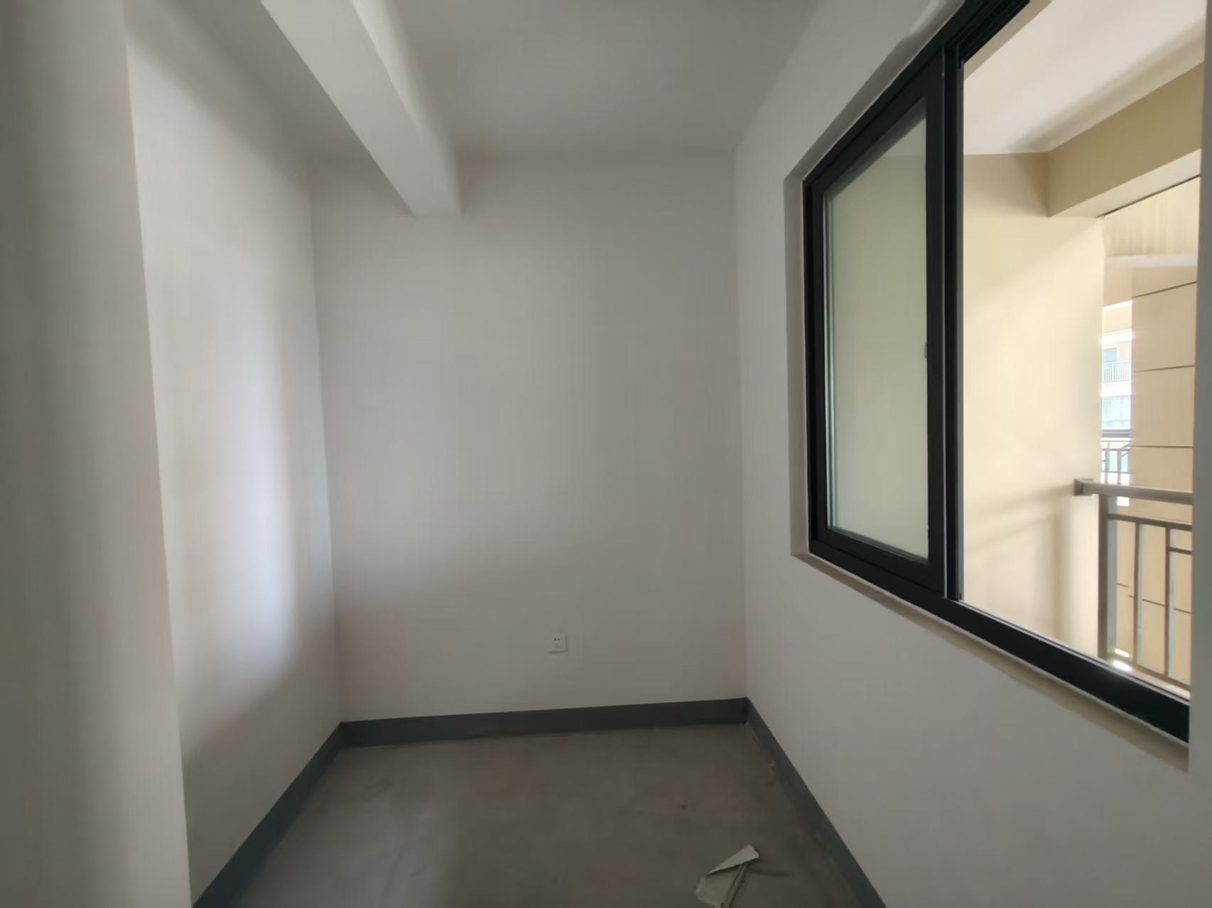 招商新城雍景湾 3室2厅1卫 87m&sup2;