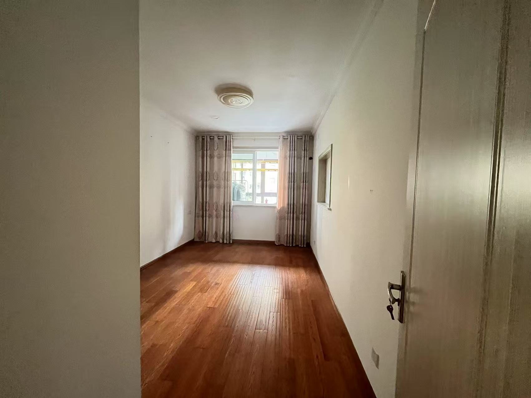 新城新苑 3室2厅1卫 123.5m&sup2;