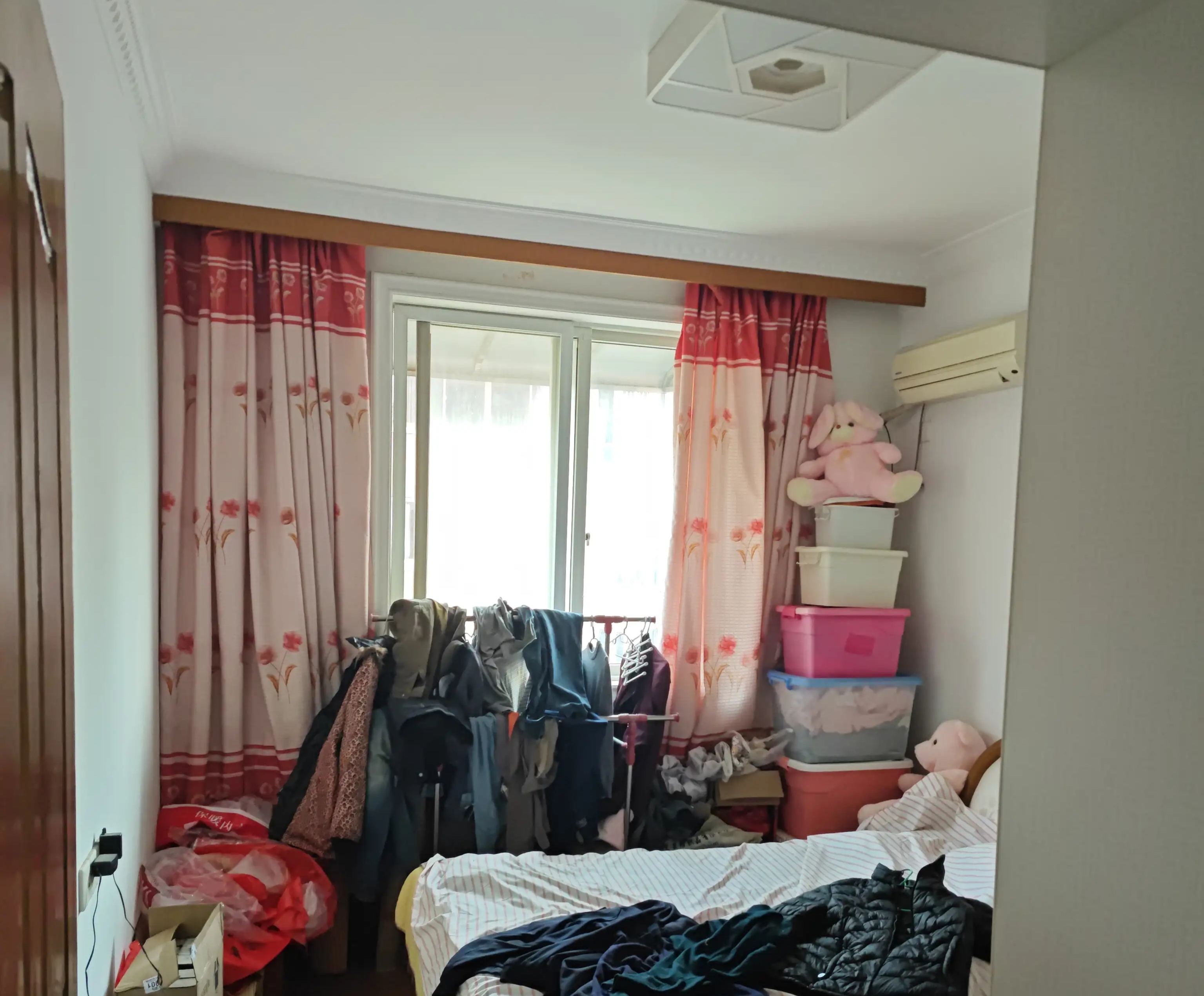 百家花苑 4室1厅2卫 160.00m&sup2;