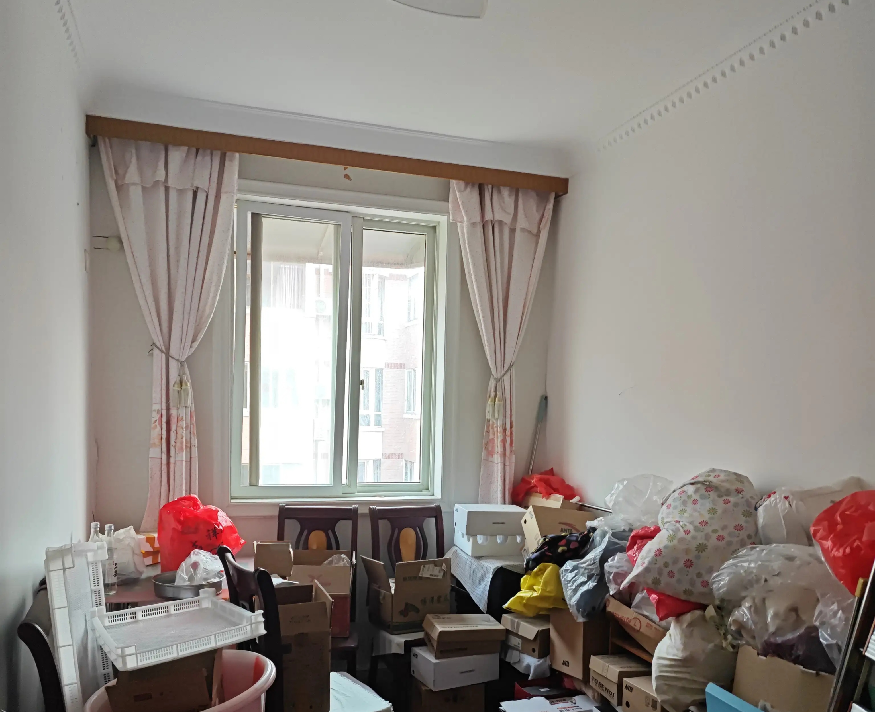 百家花苑 4室1厅2卫 160.00m&sup2;
