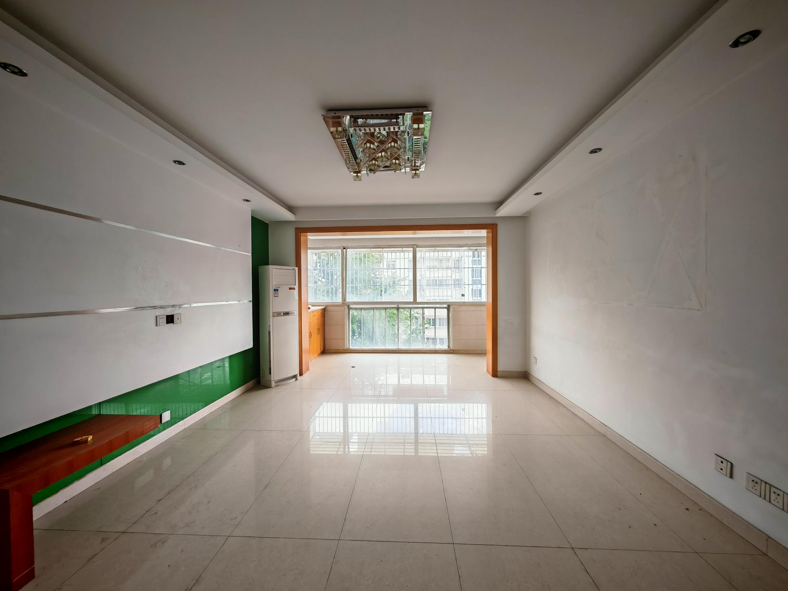 德民花苑东区 3室2厅2卫 144.48m²