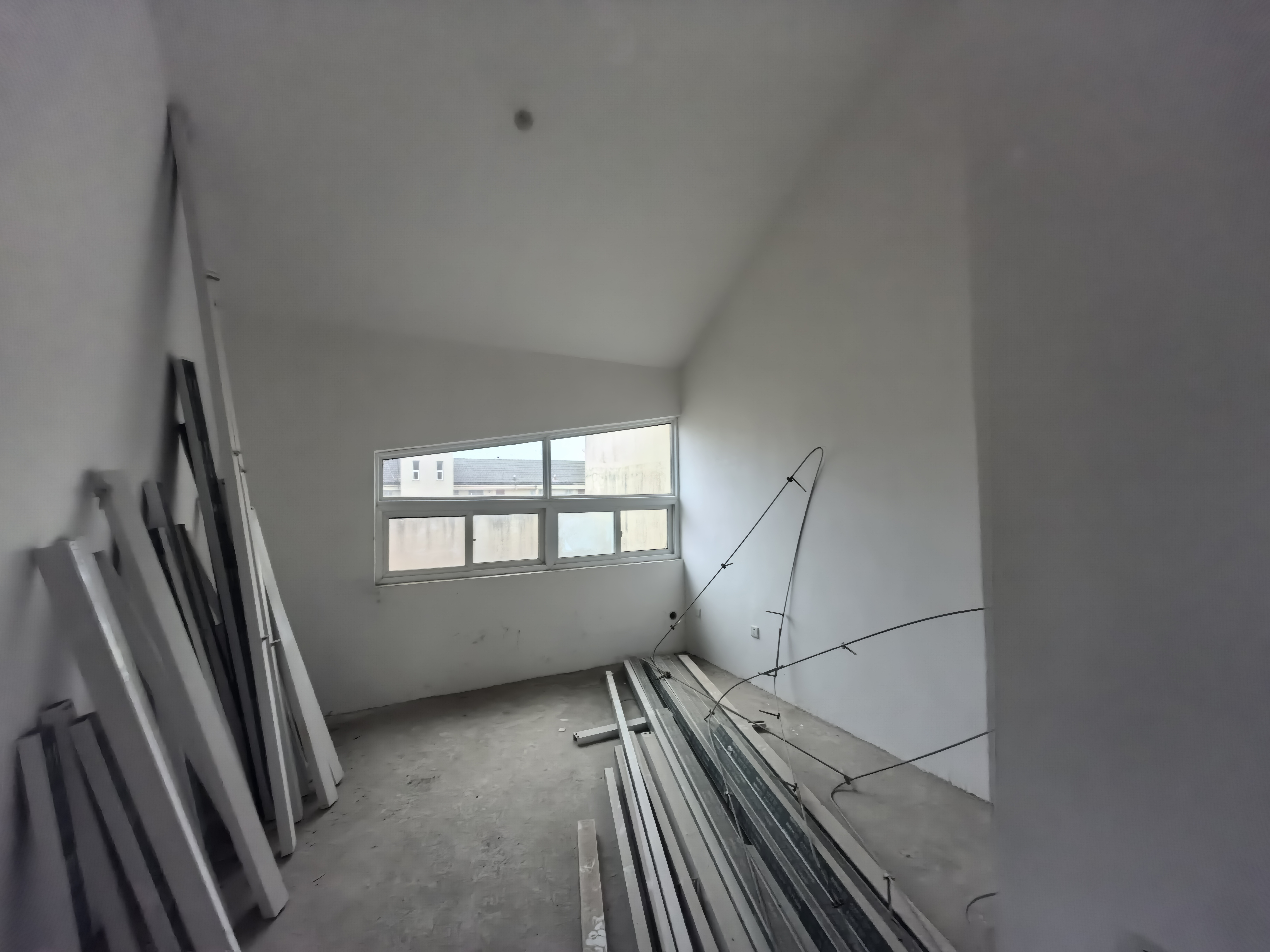 天霞苑 3室2厅2卫 192m&sup2;
