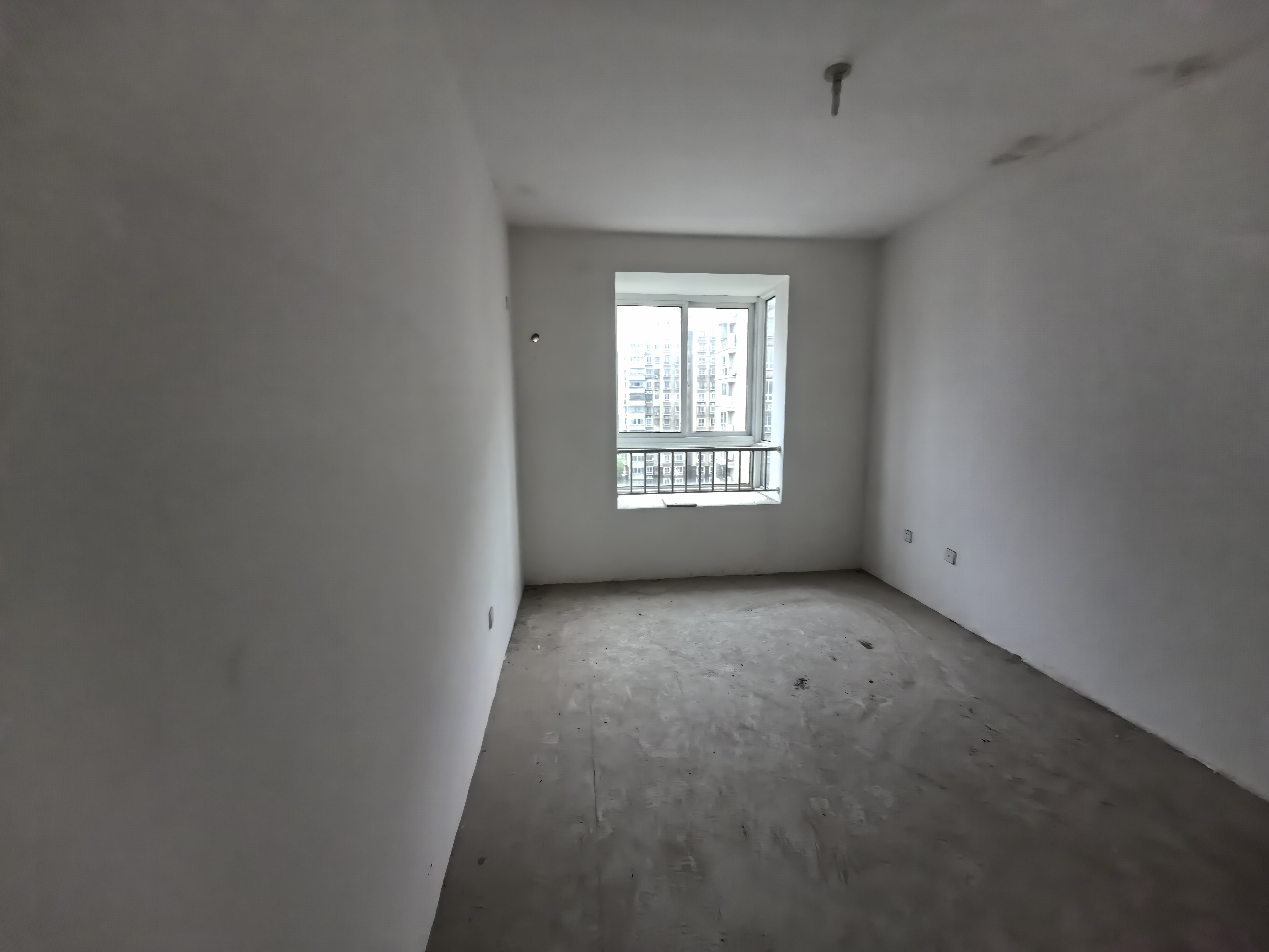 天霞苑 3室2厅2卫 192m&sup2;