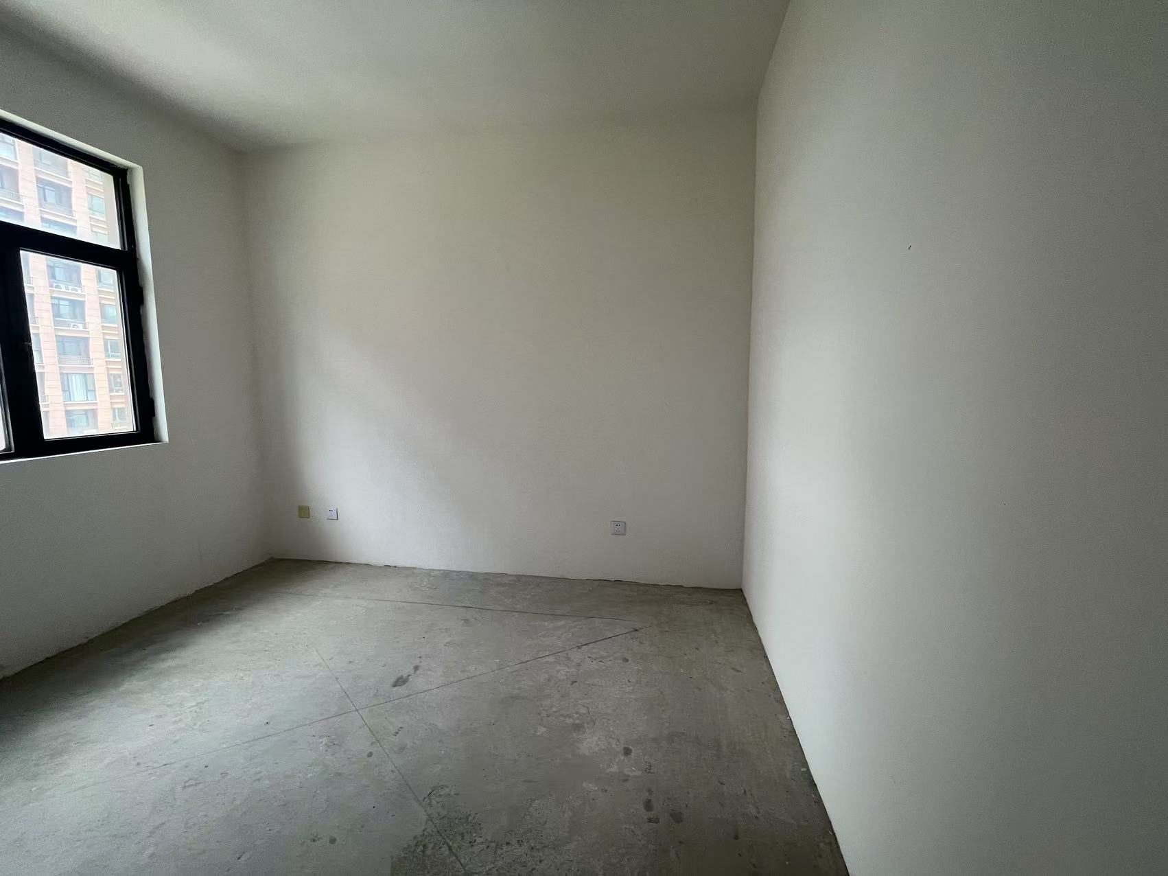 朝霞里花苑 3室2厅2卫 129m&sup2;