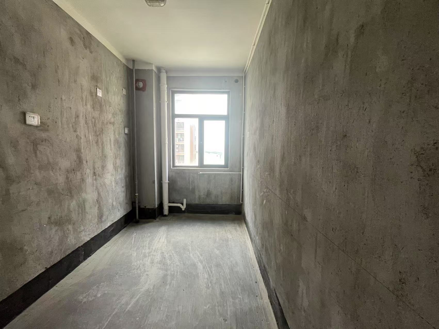 朝霞里花苑 3室2厅2卫 129m&sup2;