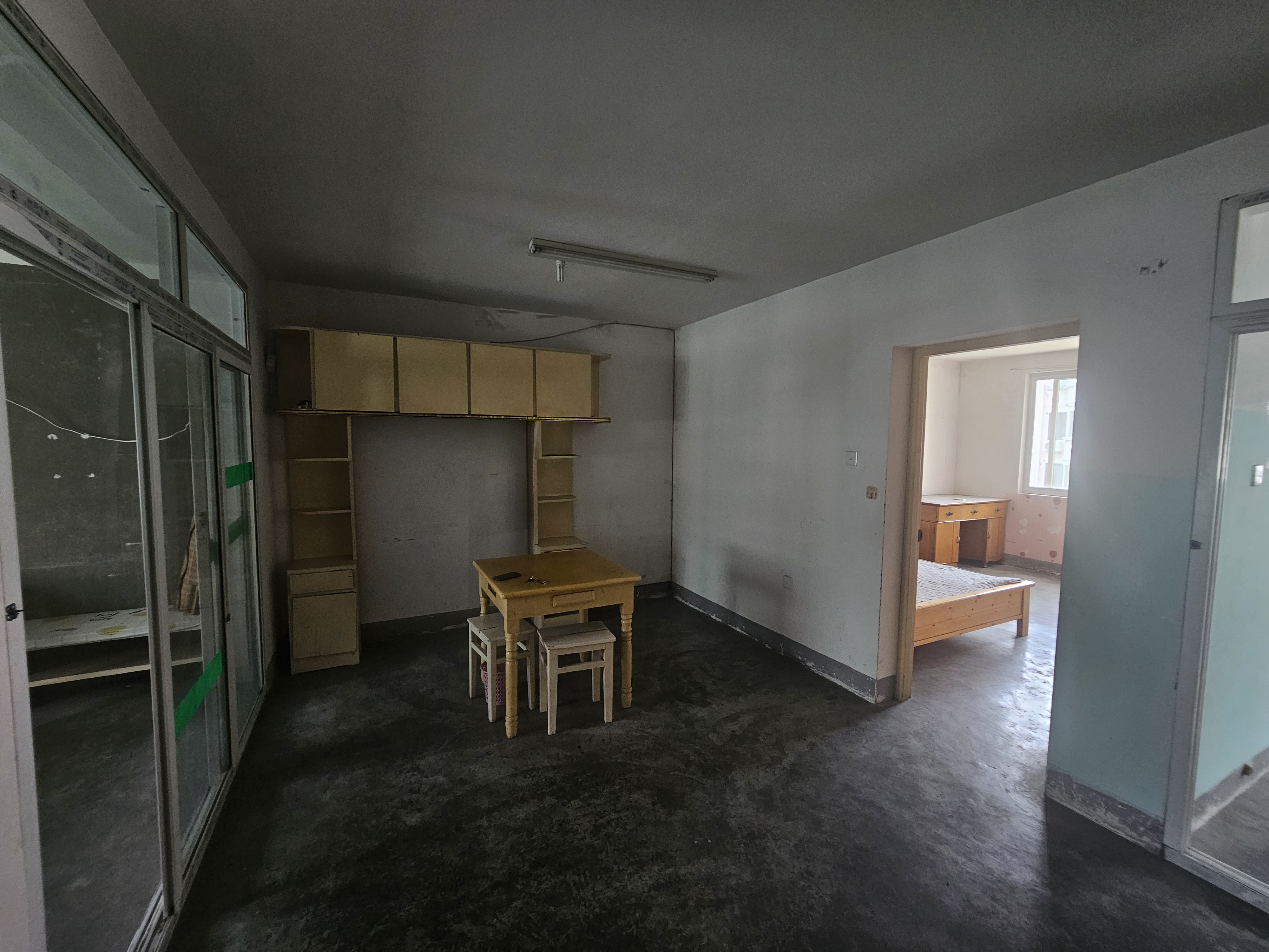 紫东花苑 2室1厅1卫 94m&sup2;