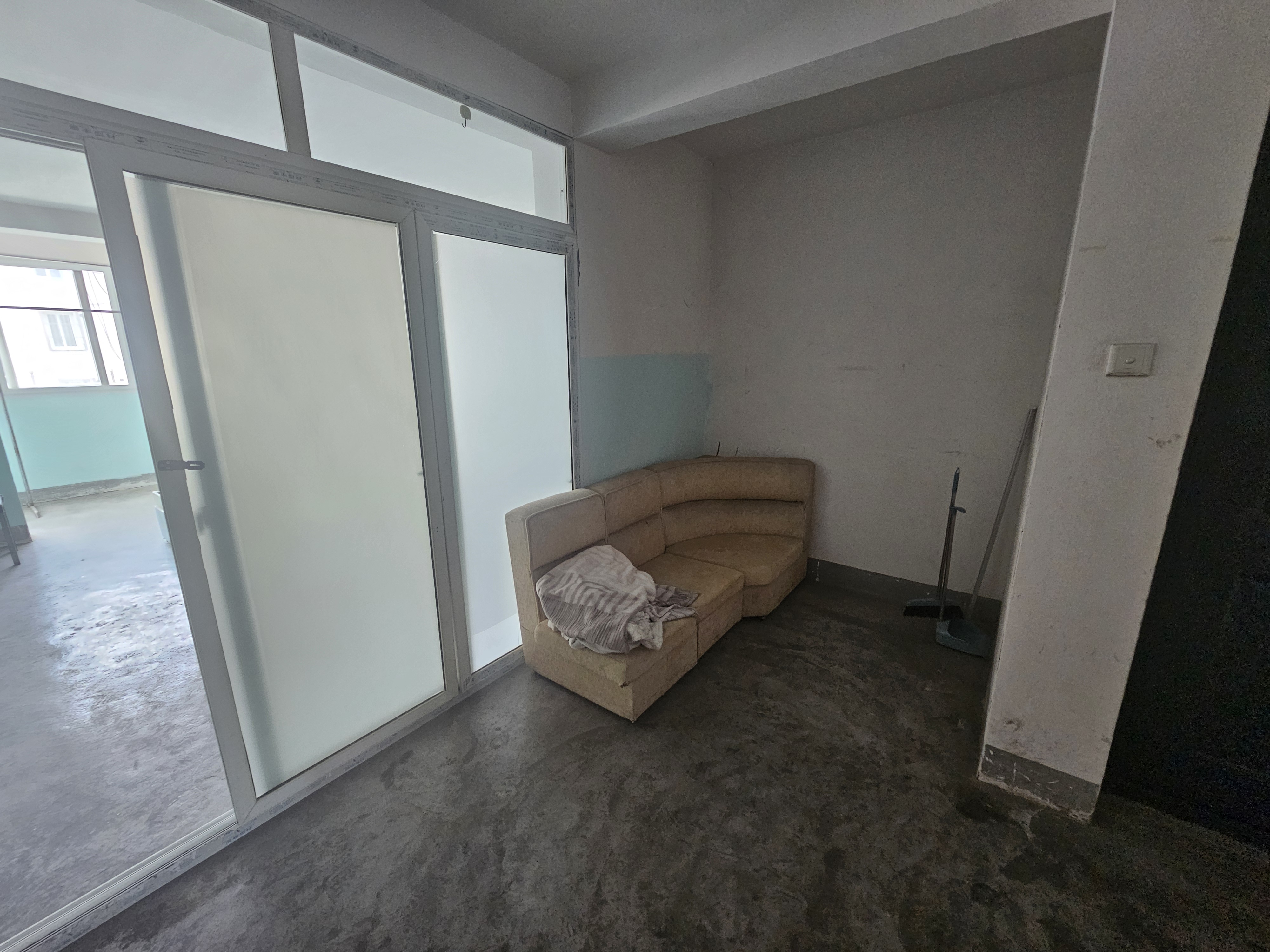 紫东花苑 2室1厅1卫 94m&sup2;