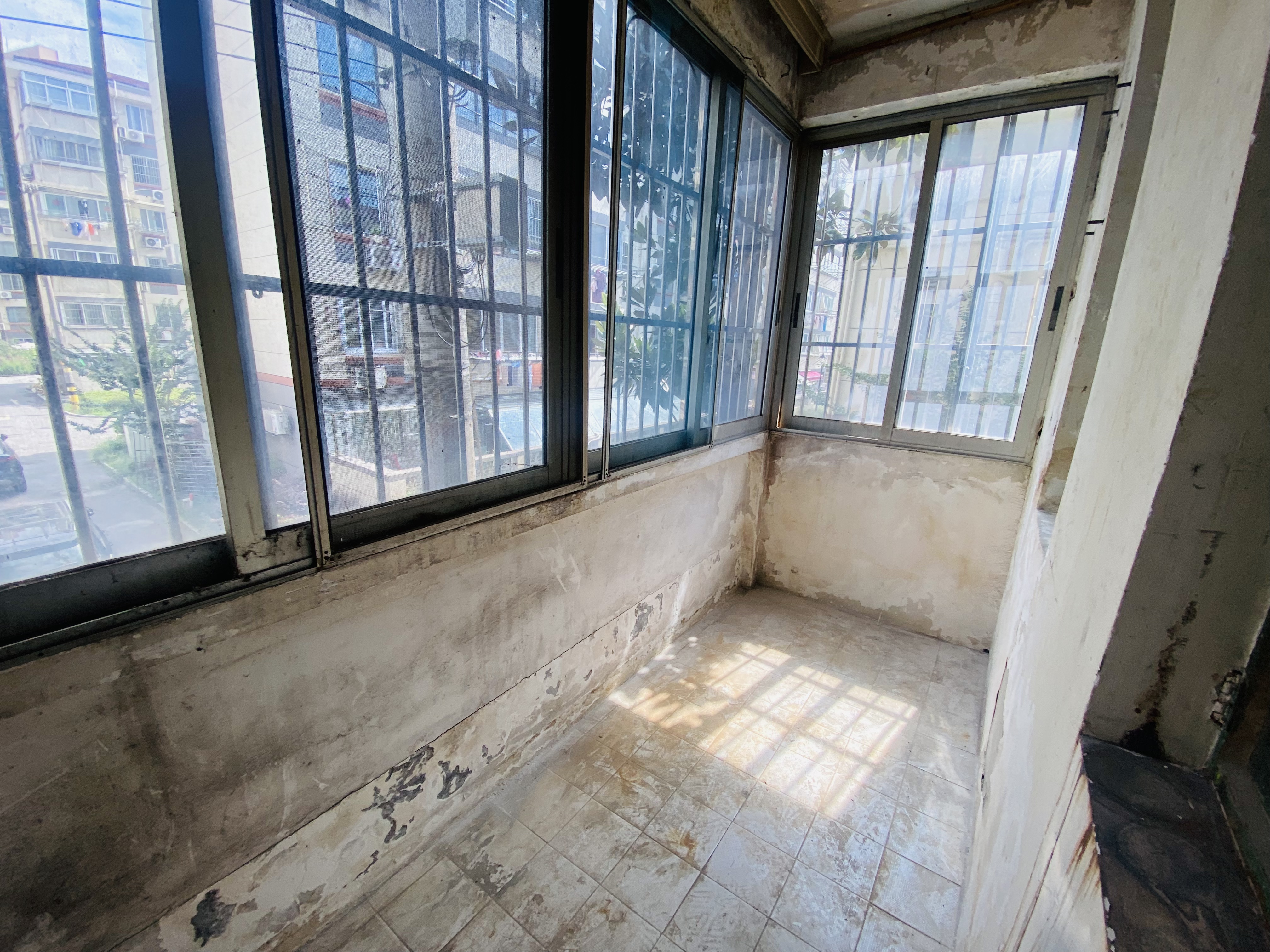 易家桥新村 2室1厅1卫 69.3m&sup2;
