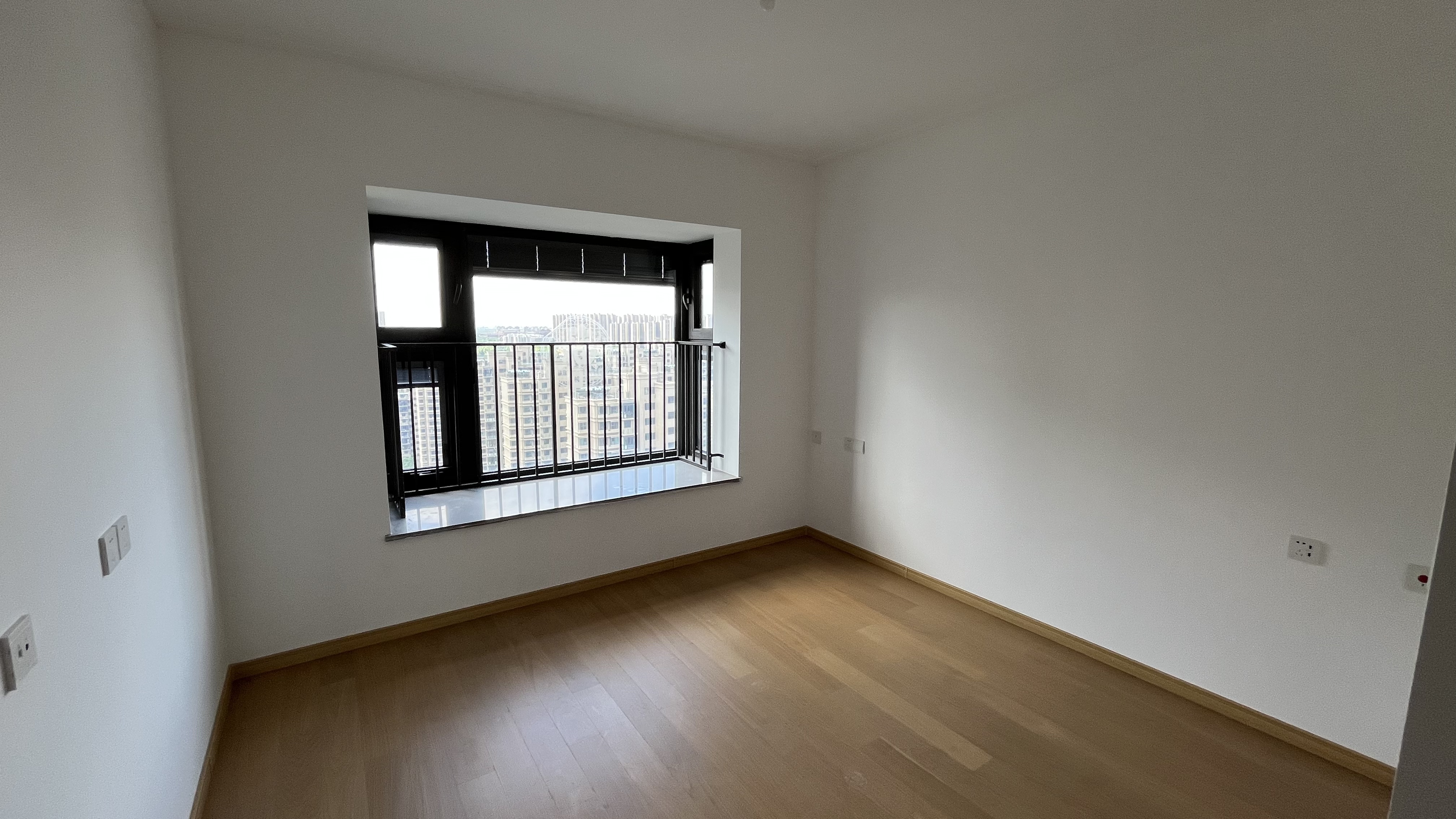 时光漫城 3室2厅2卫 124m&sup2;