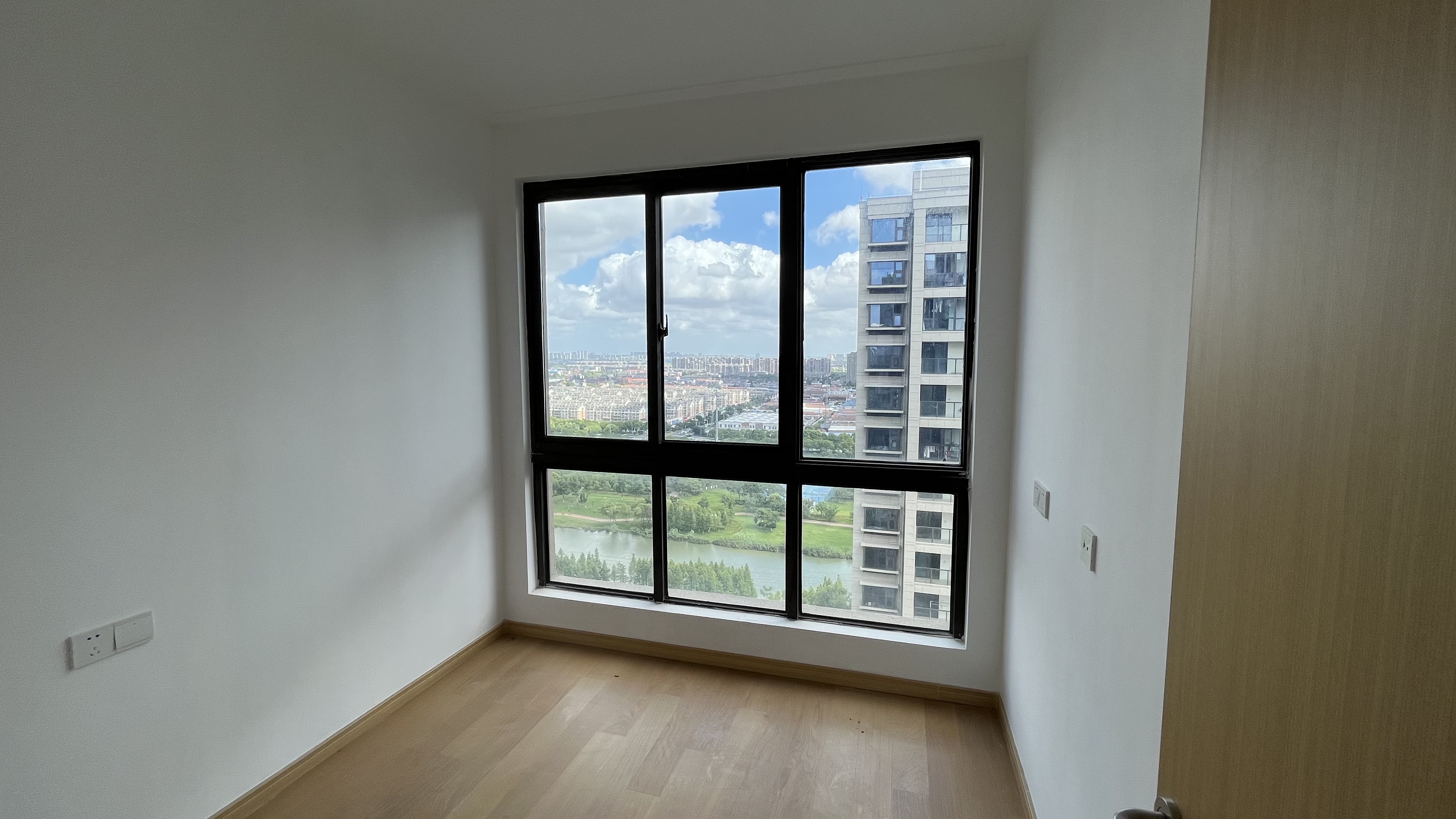 时光漫城 3室2厅2卫 124m&sup2;
