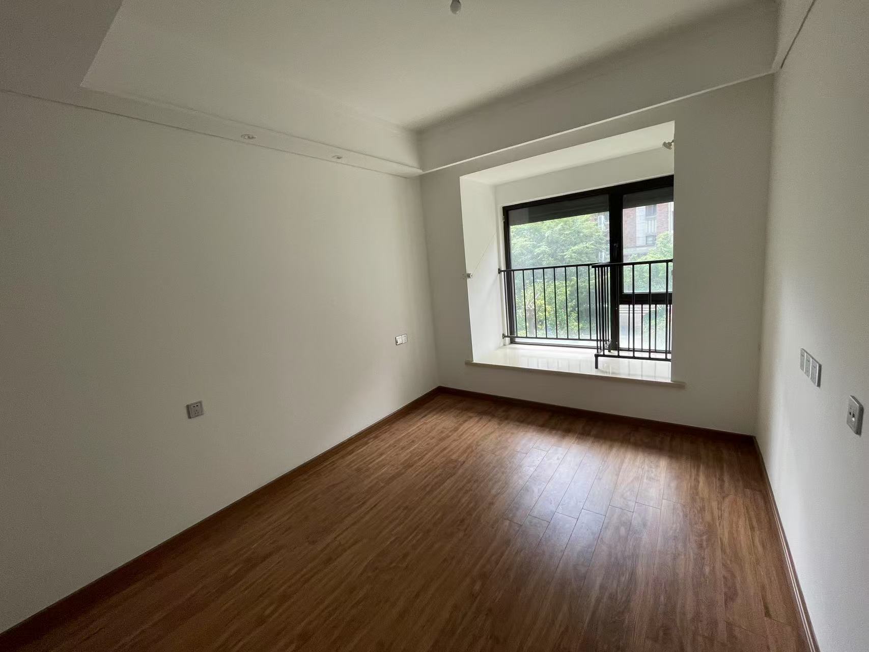 佳期漫 5室2厅2卫 144.8m&sup2;