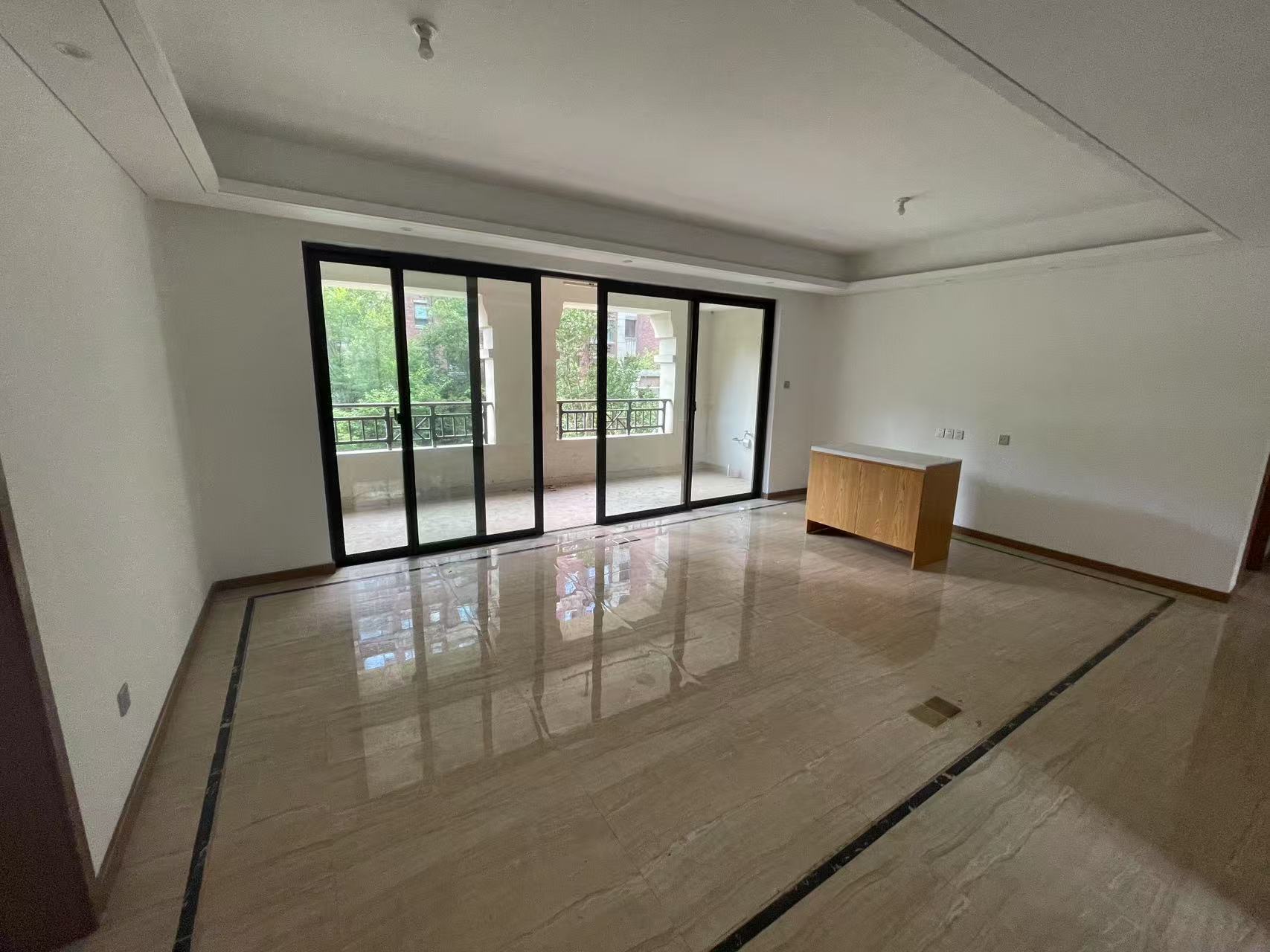 佳期漫 5室2厅2卫 144.8m²