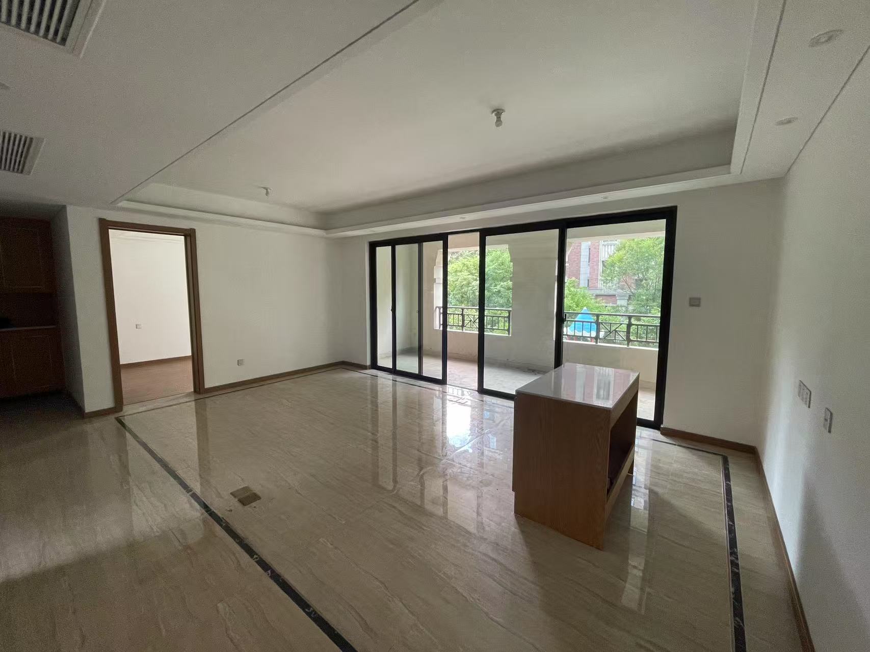 佳期漫 5室2厅2卫 144.8m&sup2;