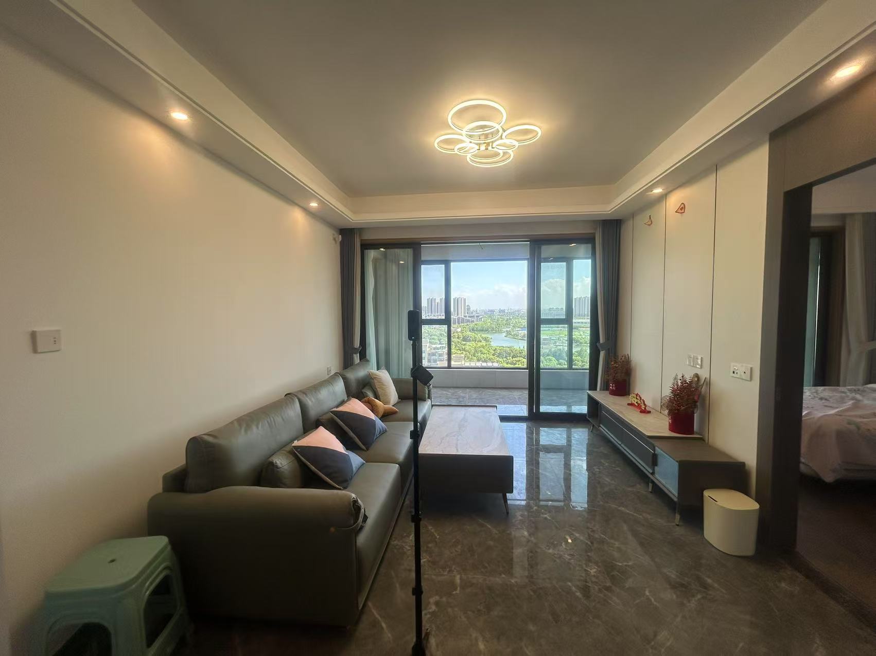 远创宸樾 3室2厅1卫 121.42m²